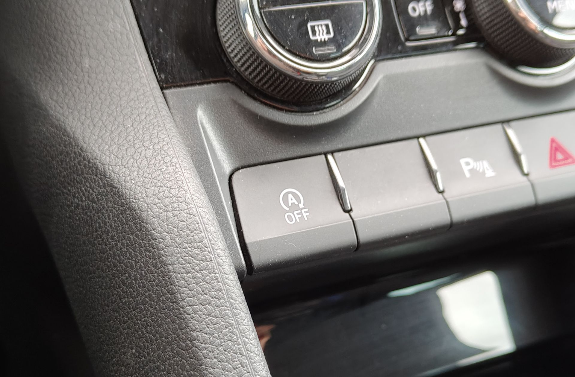 Škoda Karoq 2.0 TDI Selection - foto 31