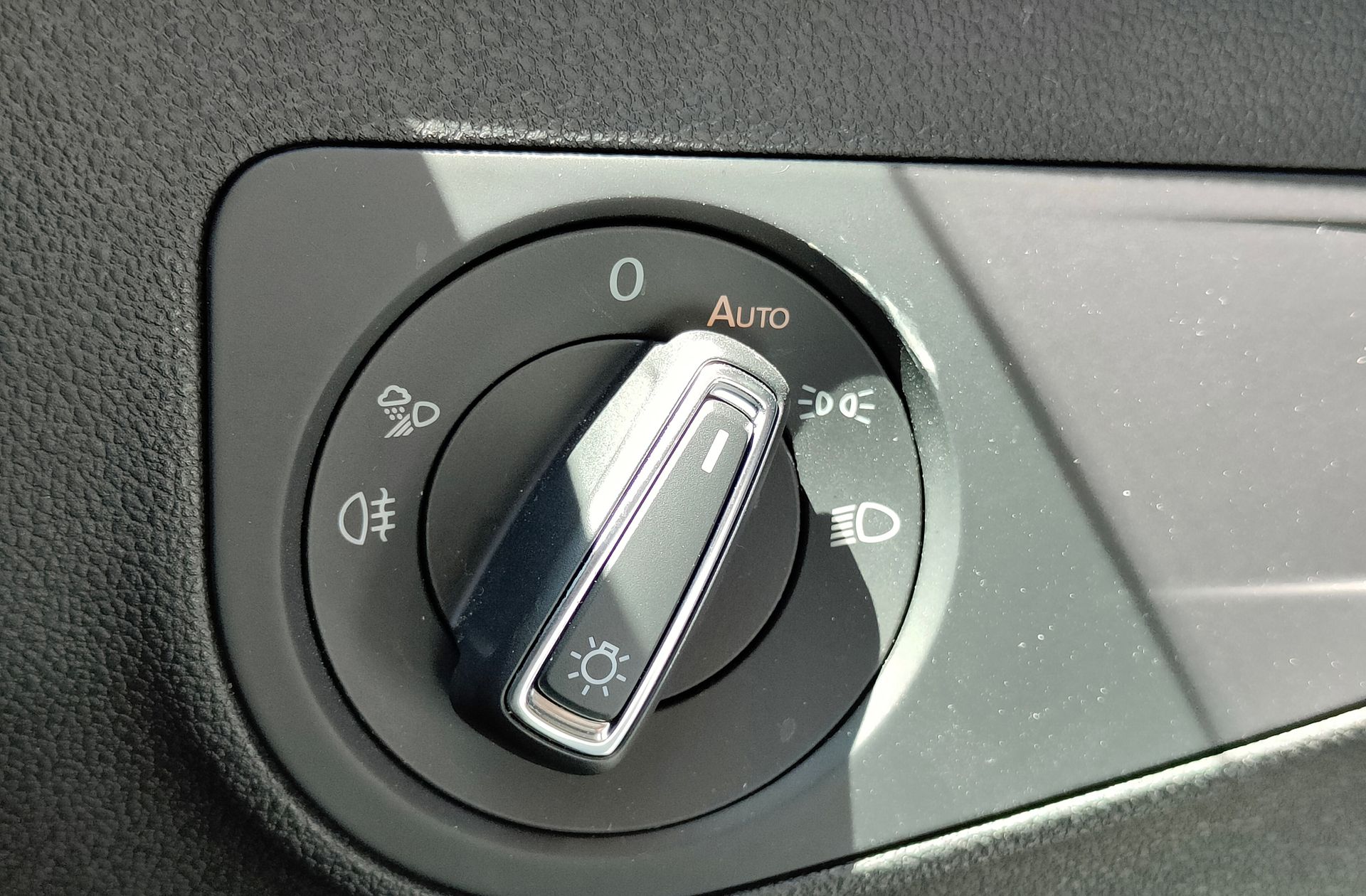 Volkswagen Tiguan Urban Sport 2.0 TDI DSG - foto 26