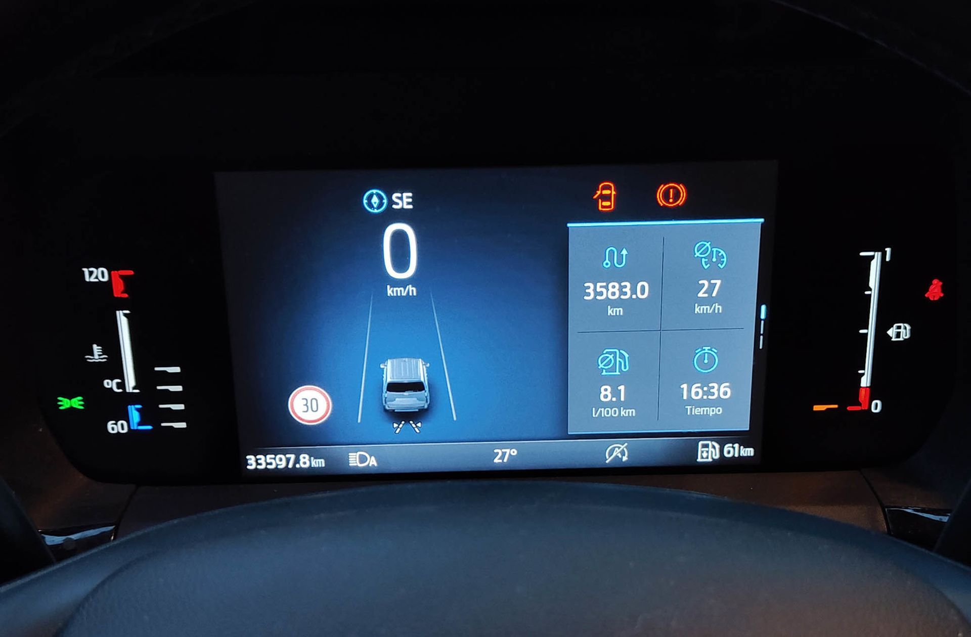 Ford Tourneo Courier 1.0 EcoBoost Titanium - foto 23