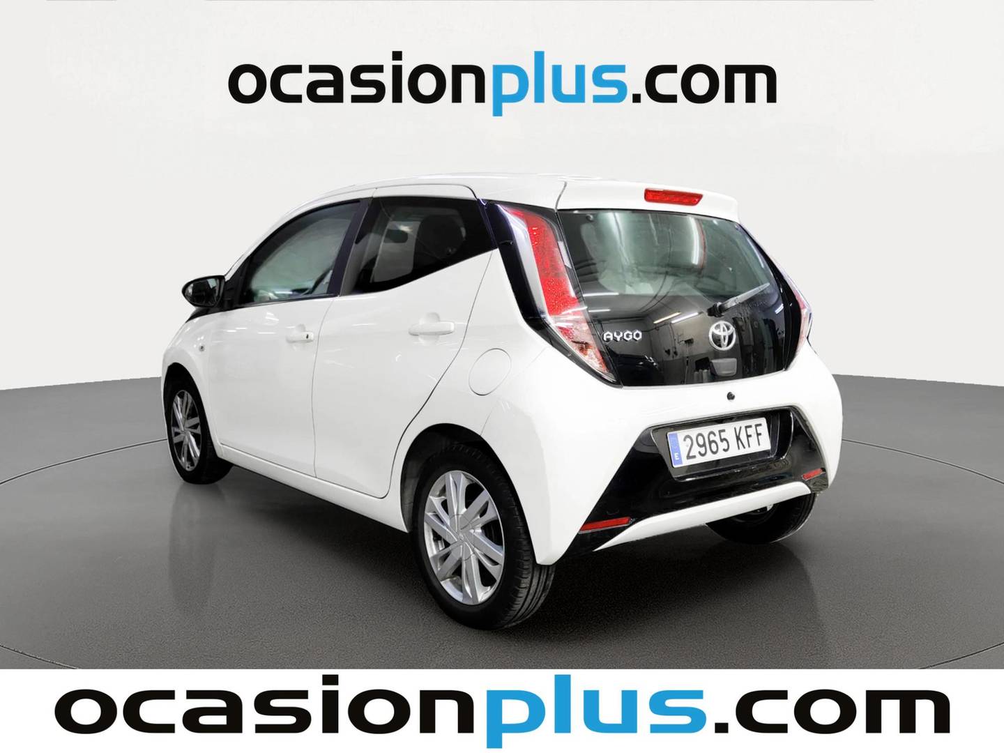 Foto trasera Toyota Aygo Toyota Aygo 1.0 70 x-play (69 CV) izquierda