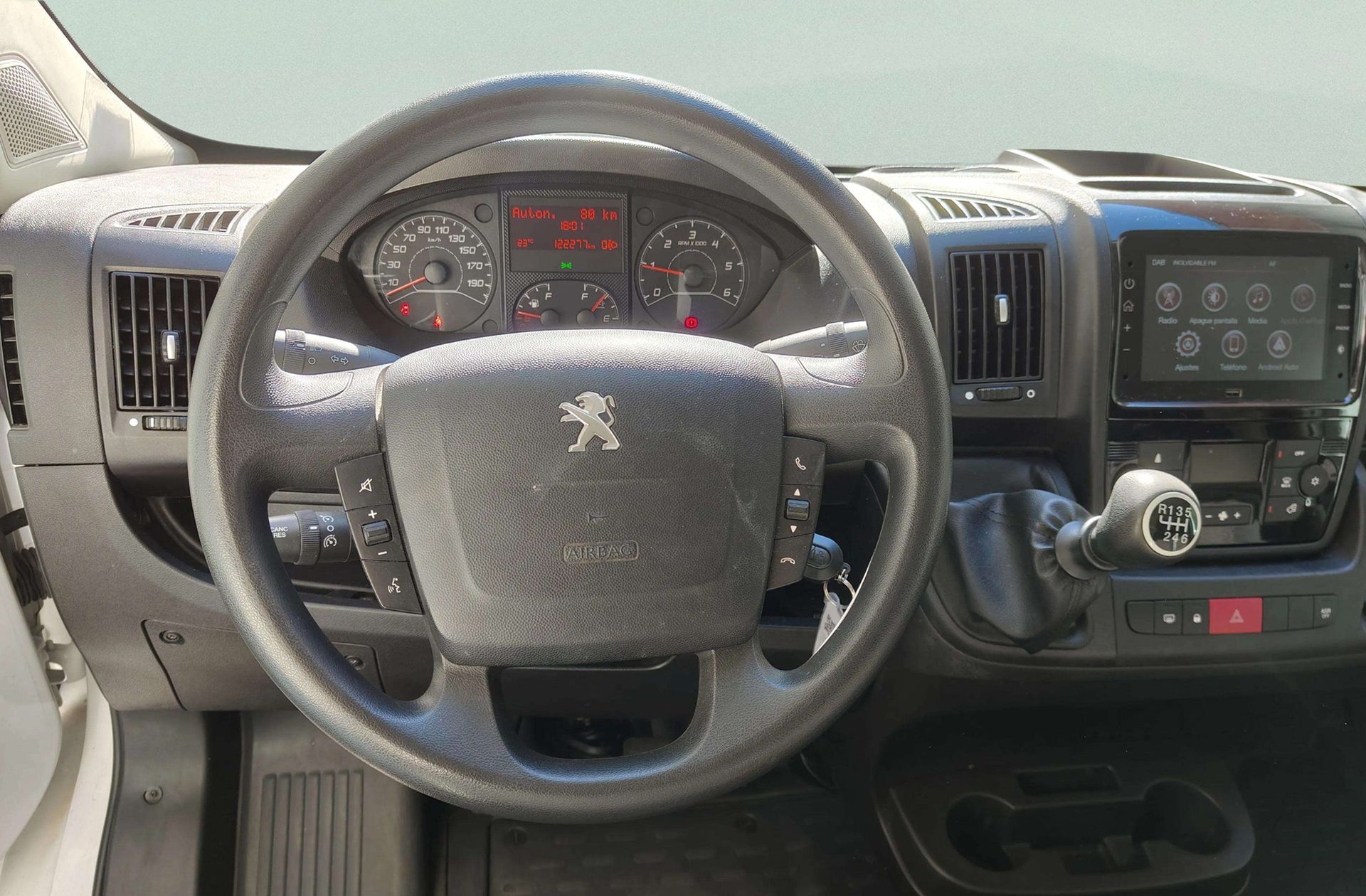 Peugeot Boxer Furgon BlueHDi 140 335 L3H2 - foto 6