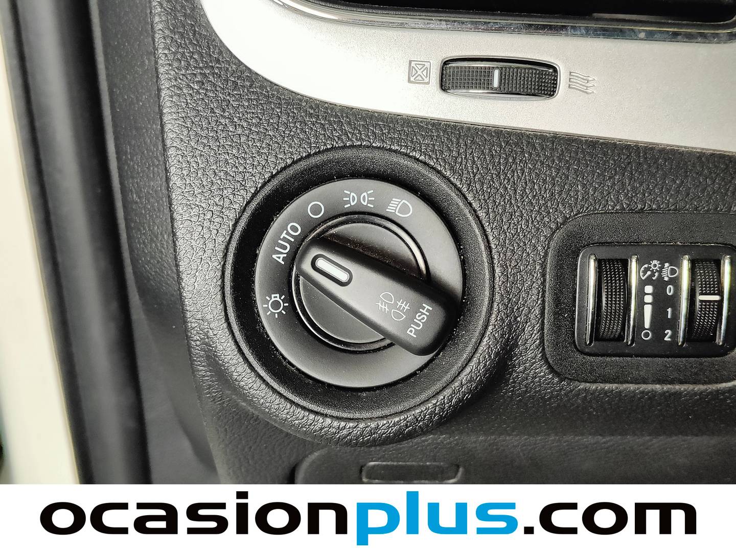 Accesorios del Fiat Freemont Fiat Freemont 2.0 16v Diesel Lounge AWD Auto (170 CV) 7 Plazas
