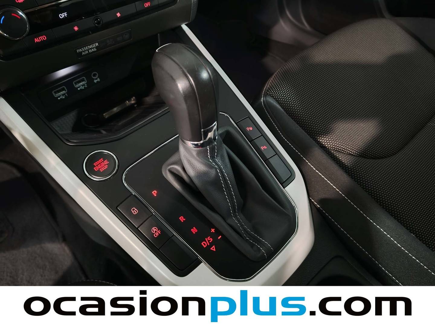 Foto Seat Arona SEAT Arona 1.0 TSI Ecomotive S&S Xcellence DSG (115 CV)