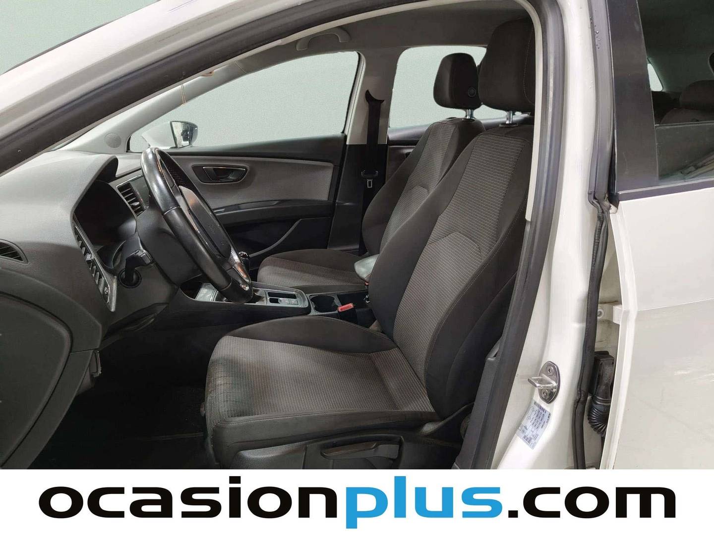 Foto asientos delanteros Seat León Seat León ST 1.5 EcoTSI S&S Style (130 CV)