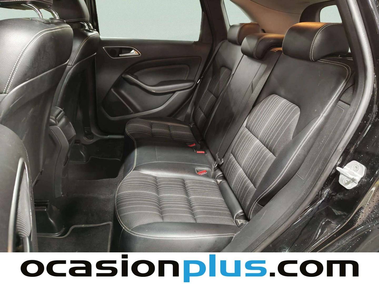 Foto asientos traseros Mercedes Clase B Mercedes-Benz Clase B B 180 CDI Blue Efficiency (109 CV)
