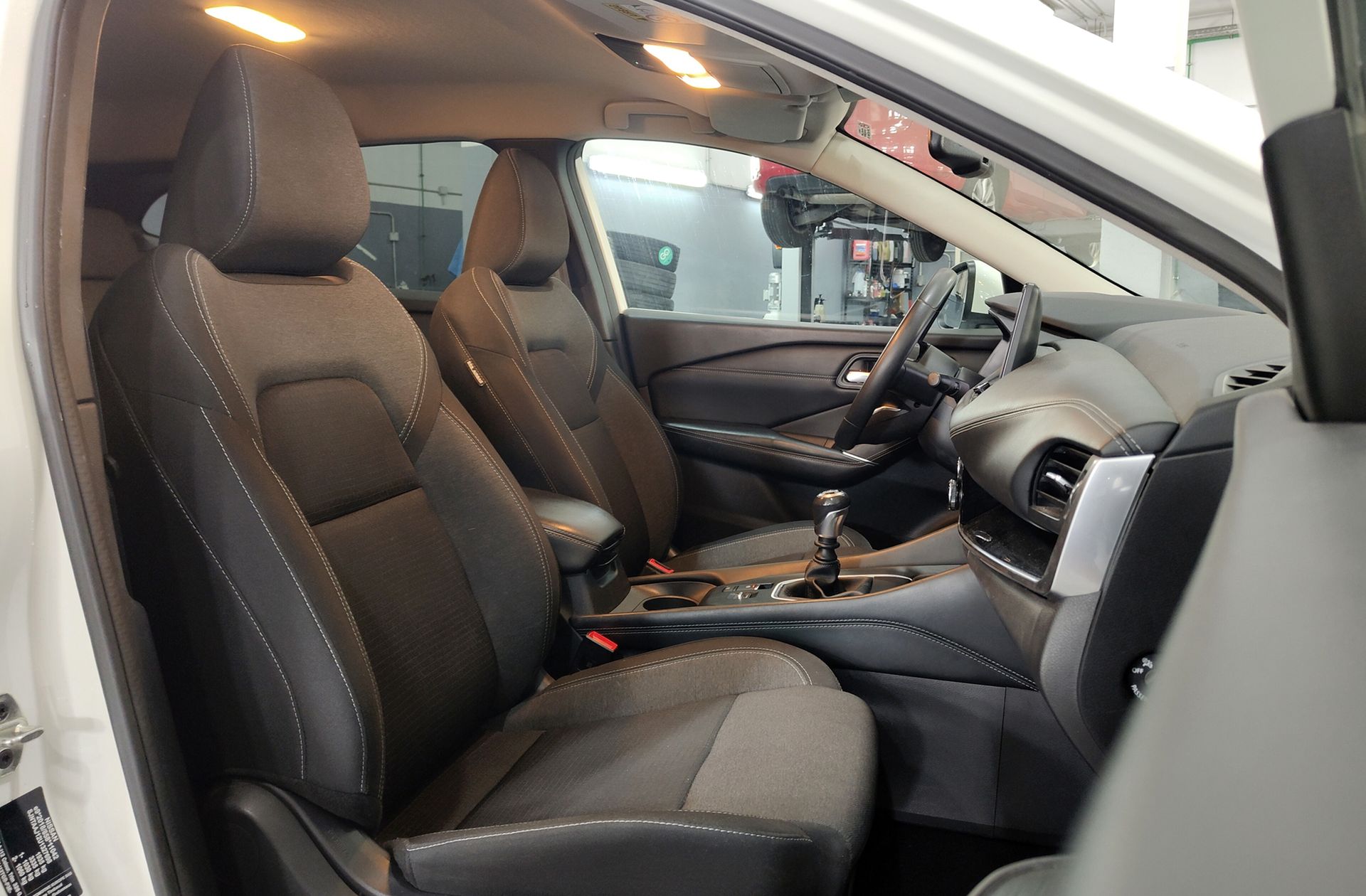 Nissan Qashqai DIG-T 140 mHEV N-Connecta 4x2 - foto 19