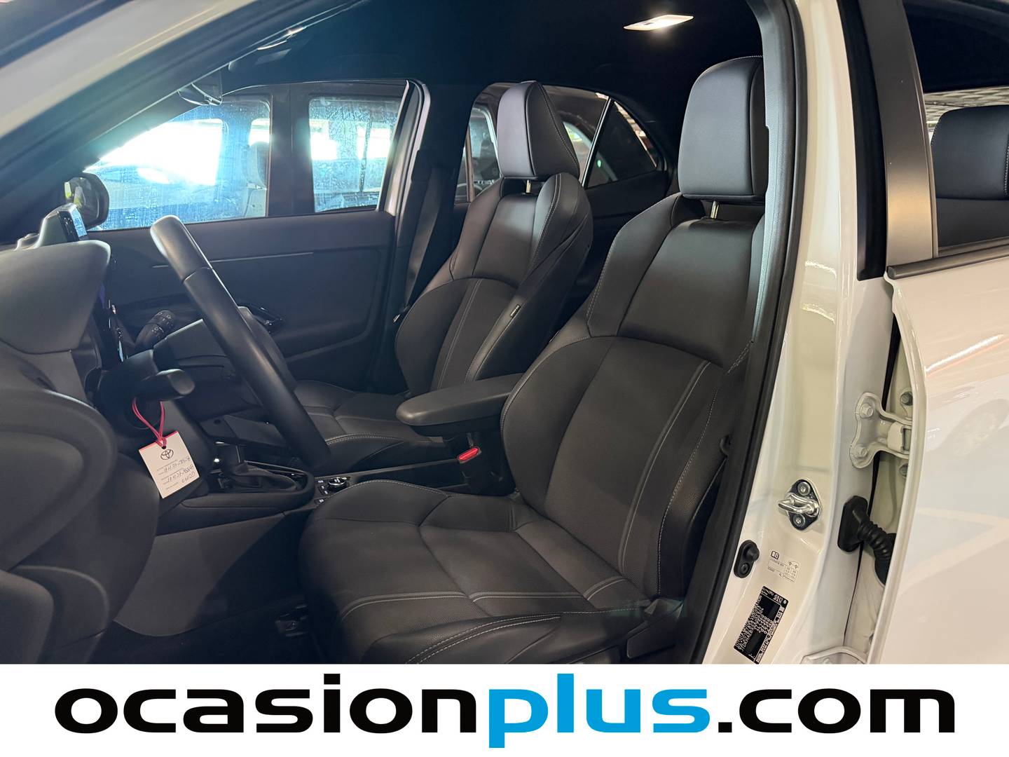 Foto asientos delanteros Toyota Yaris Cross Toyota Yaris Cross 1.5 130H Premiere Edition (130 CV)