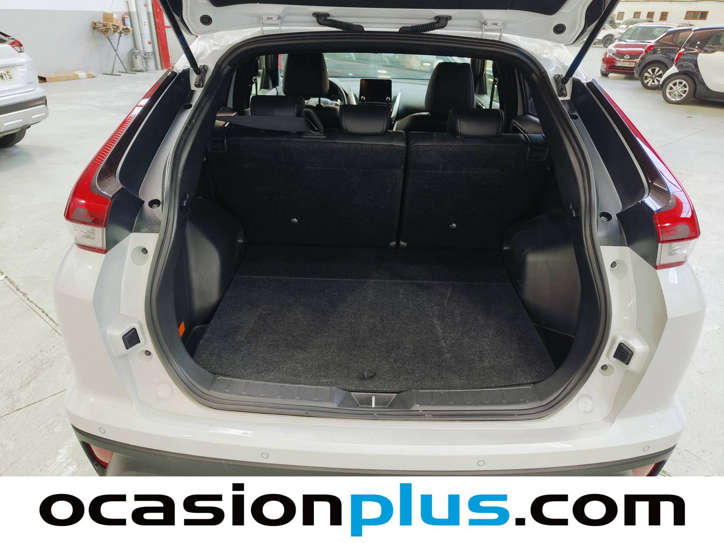 Fotos maletero Mitsubishi Eclipse Cross Mitsubishi Eclipse Cross 2.4 PHEV Kaiteki 4WD Auto (188 CV)