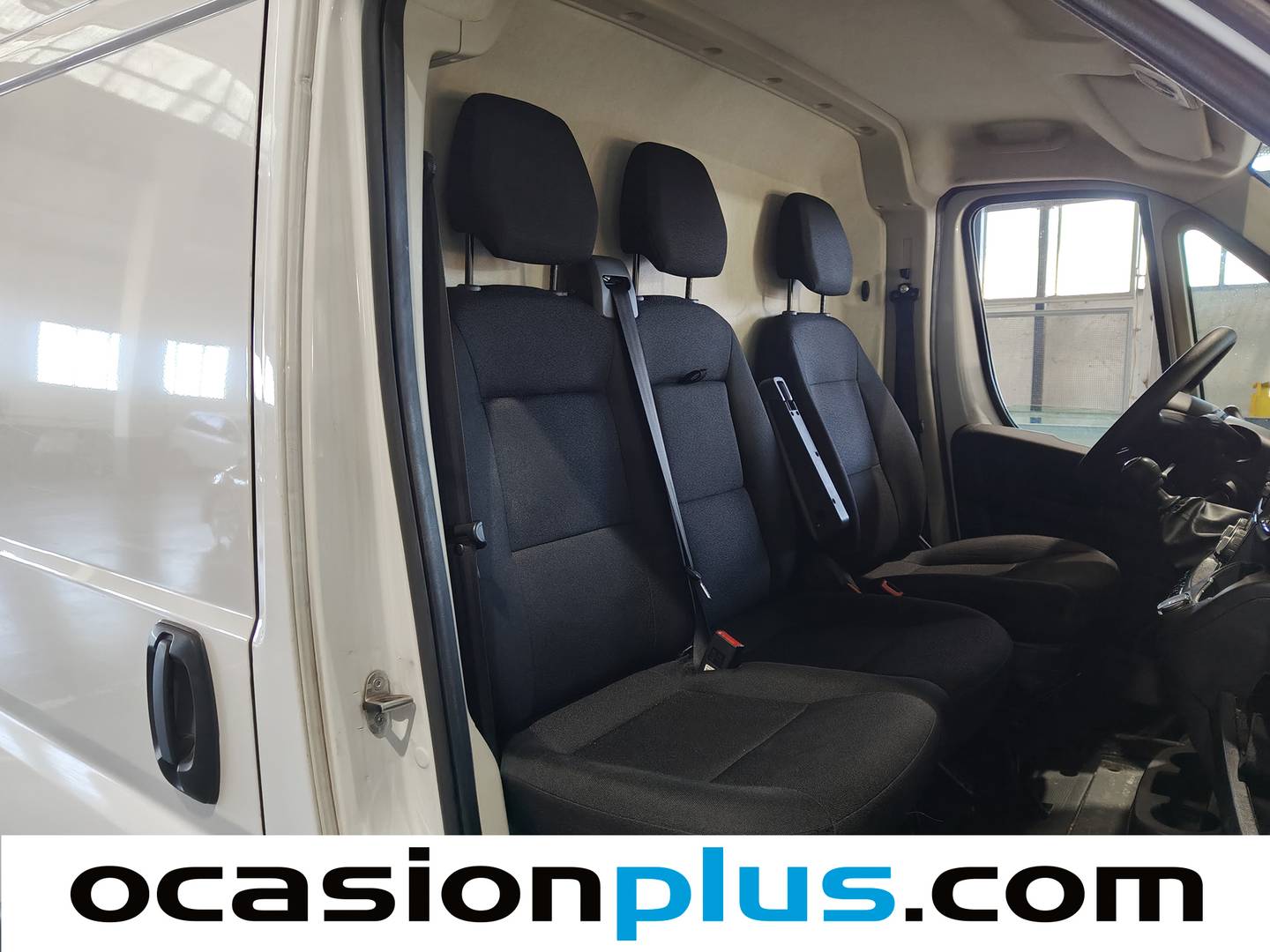 Foto Peugeot Boxer Peugeot Boxer BlueHDi 120 330 L2H2 (120 CV)