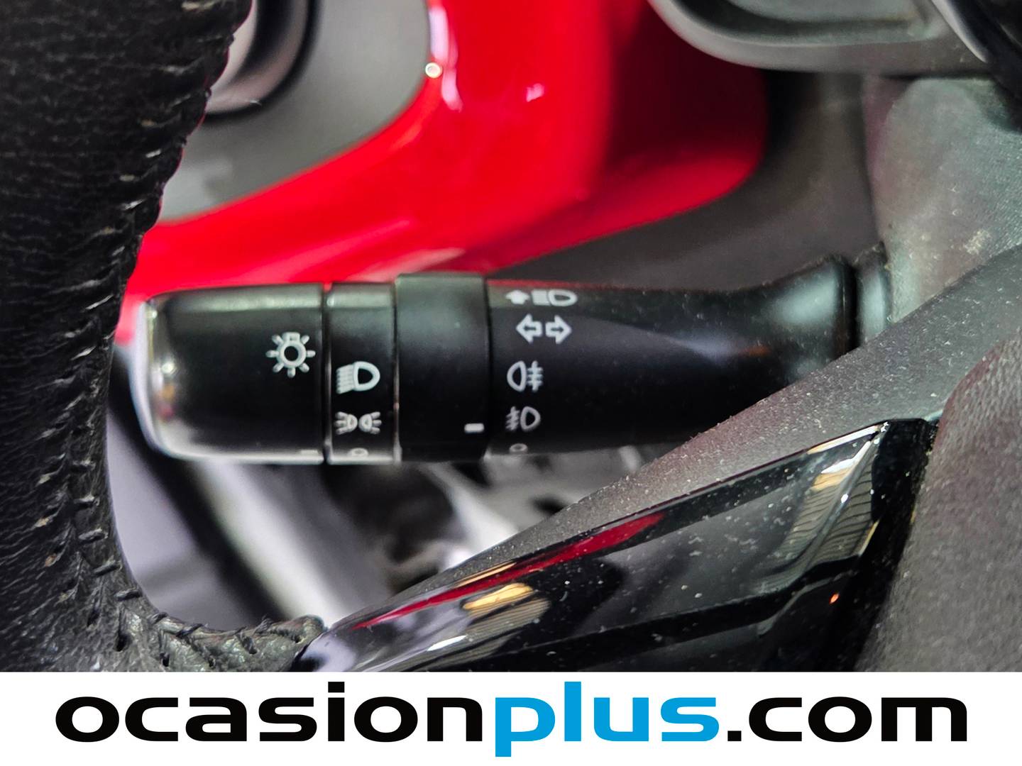 Extras y acabados del Peugeot 108 Peugeot 108 1.2 PureTech Top! Allure (82 CV)