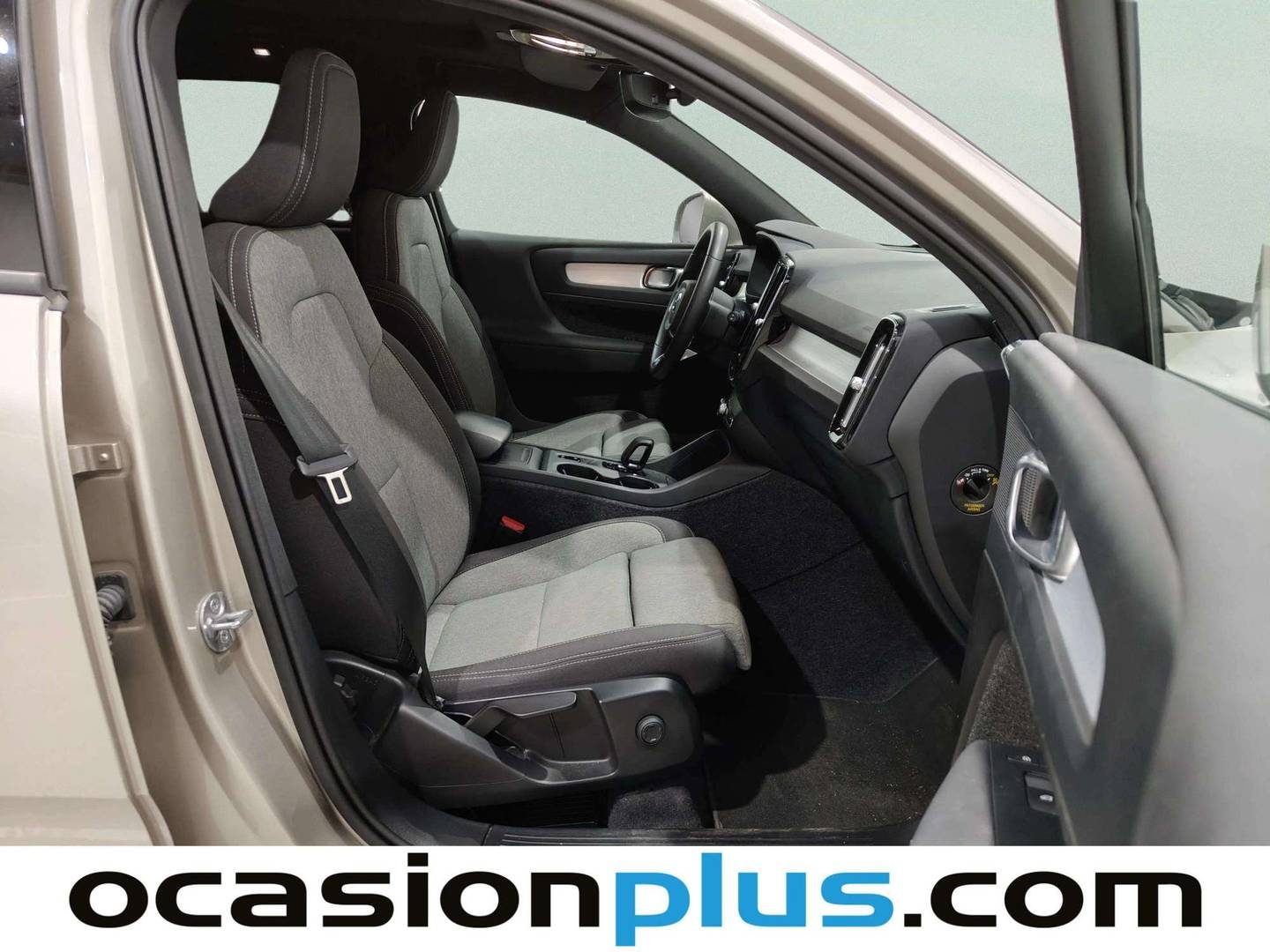 Volvo XC40 Volvo XC40 B3 Gasolina Mild hybrid Core Auto (163 CV) automático