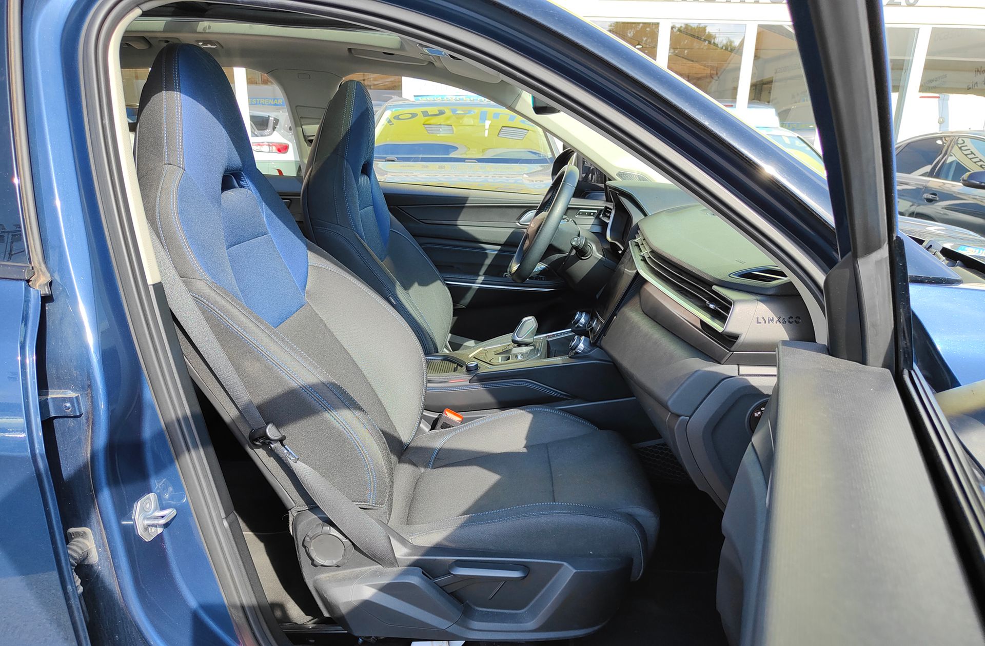 Lynk & Co 01 1.5 PHEV - foto 21