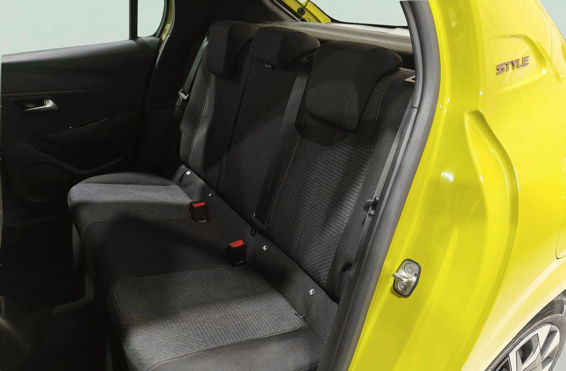 Peugeot 208 Style Hybrid 110 eDCS6 - foto 12