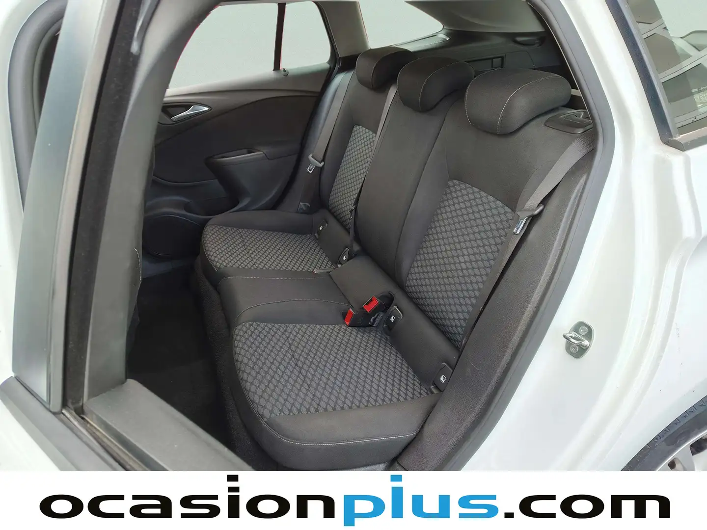 Foto Opel Astra Opel Astra 1.6 CDTI Sports Tourer S/S Business + (136 CV)