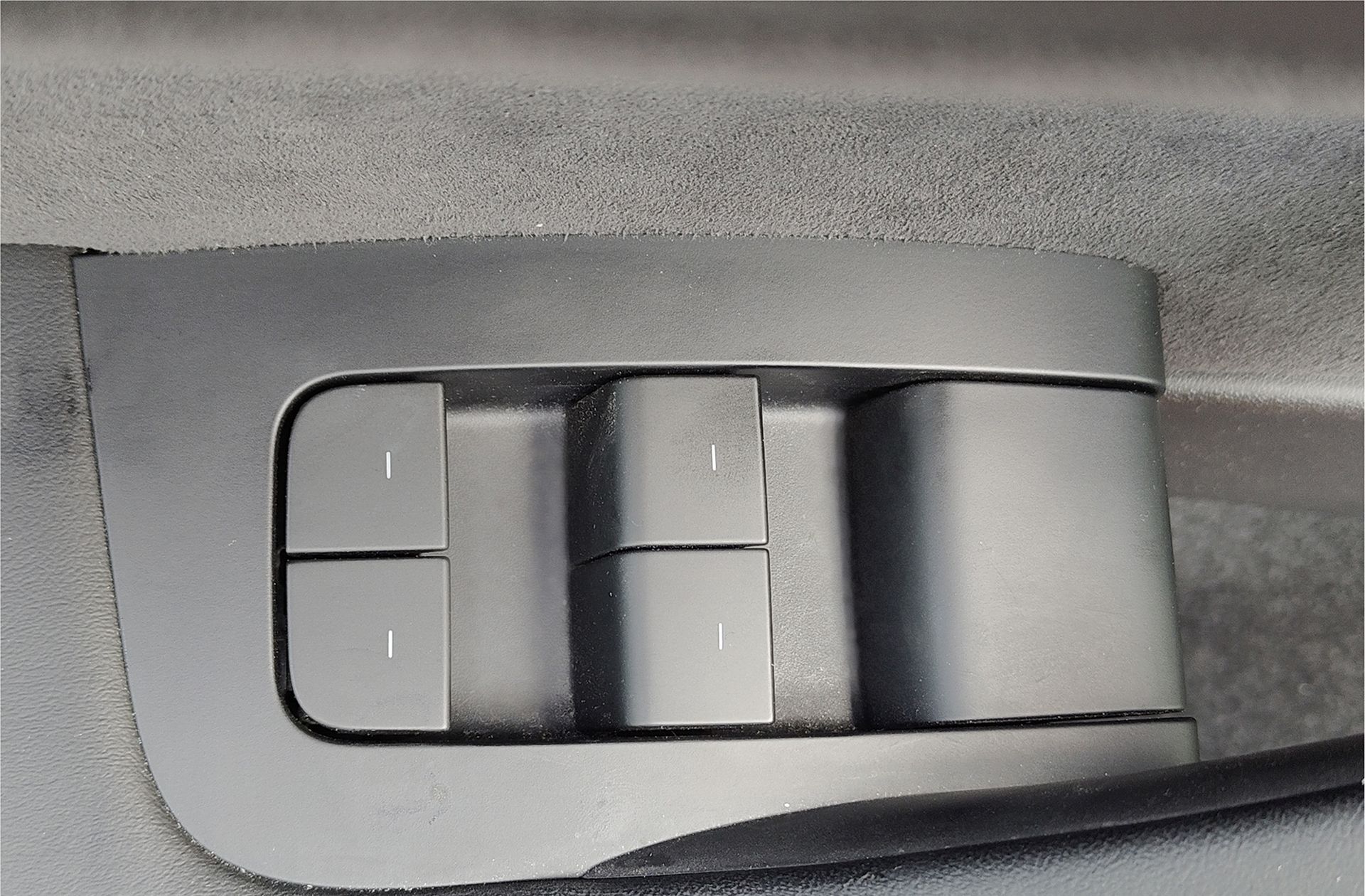 Tesla Model Y Tracción Trasera RWD - foto 38