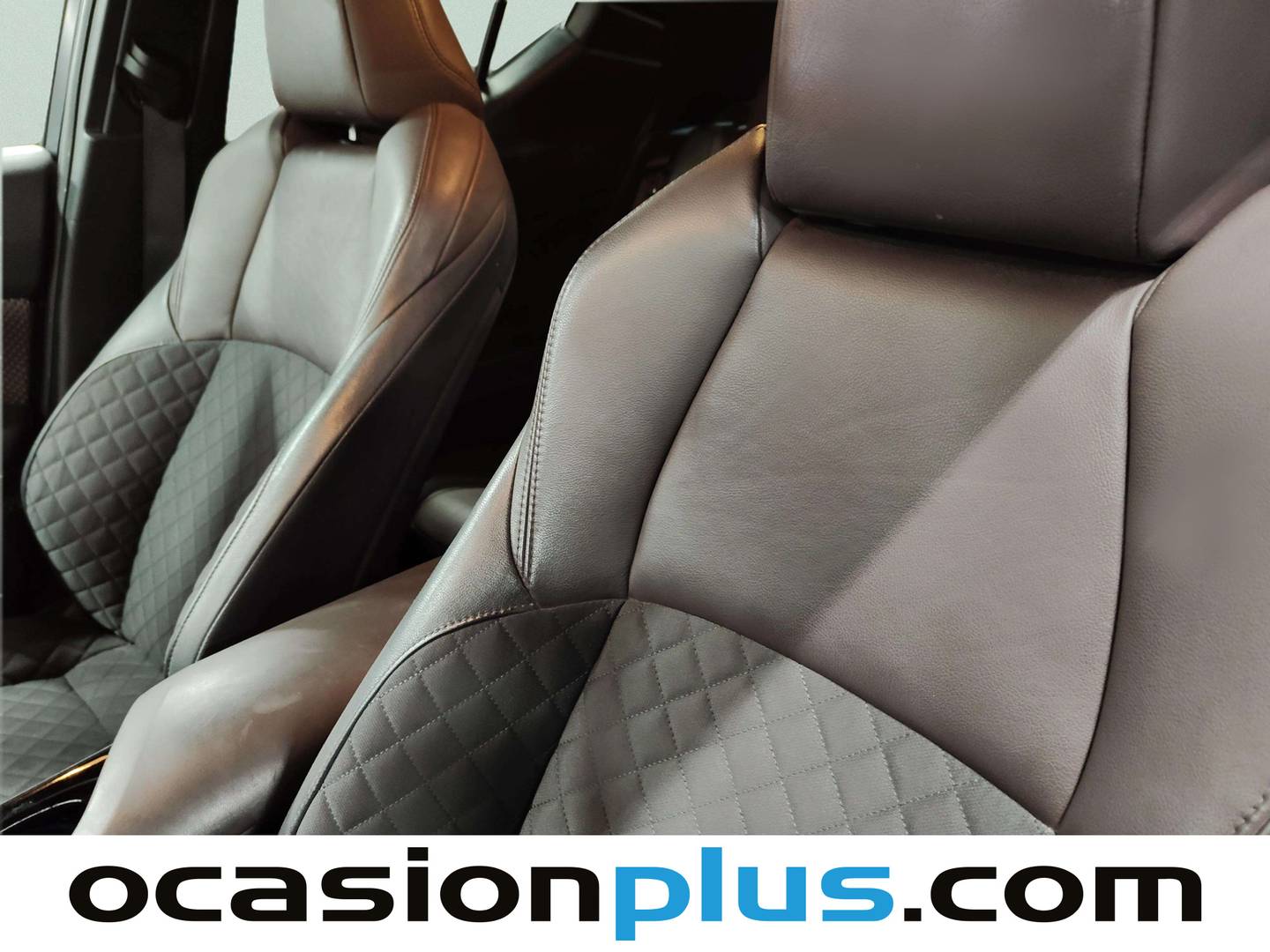 Foto Toyota C-HR Toyota C-HR 1.8 125H Style Plus (122 CV)