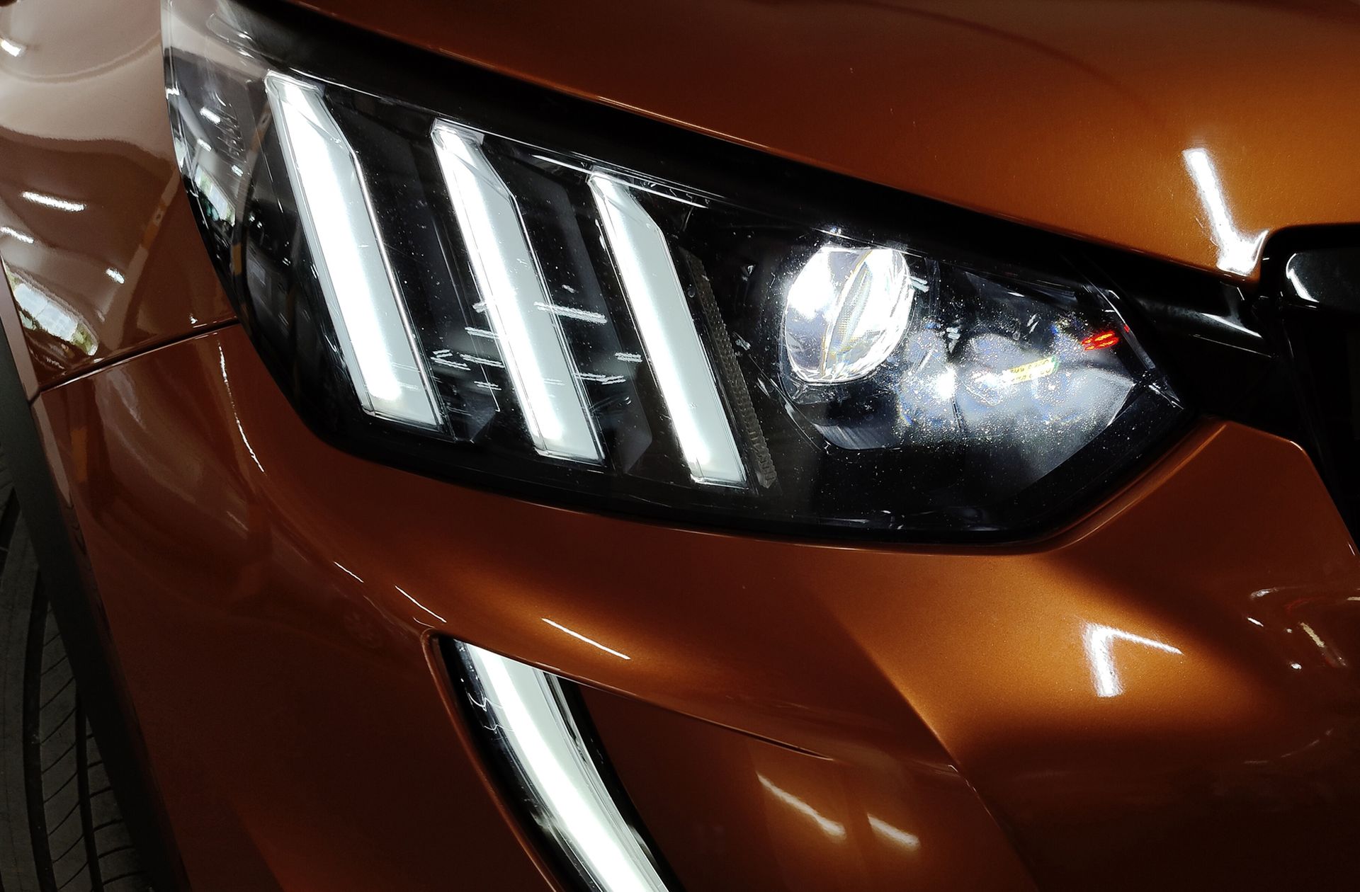 Peugeot 2008 PureTech 130 GT - foto 16