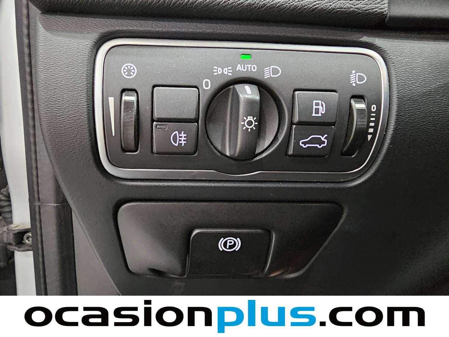 Equipamiento del Volvo V60 Volvo V60 D2 Momentum (120 CV)