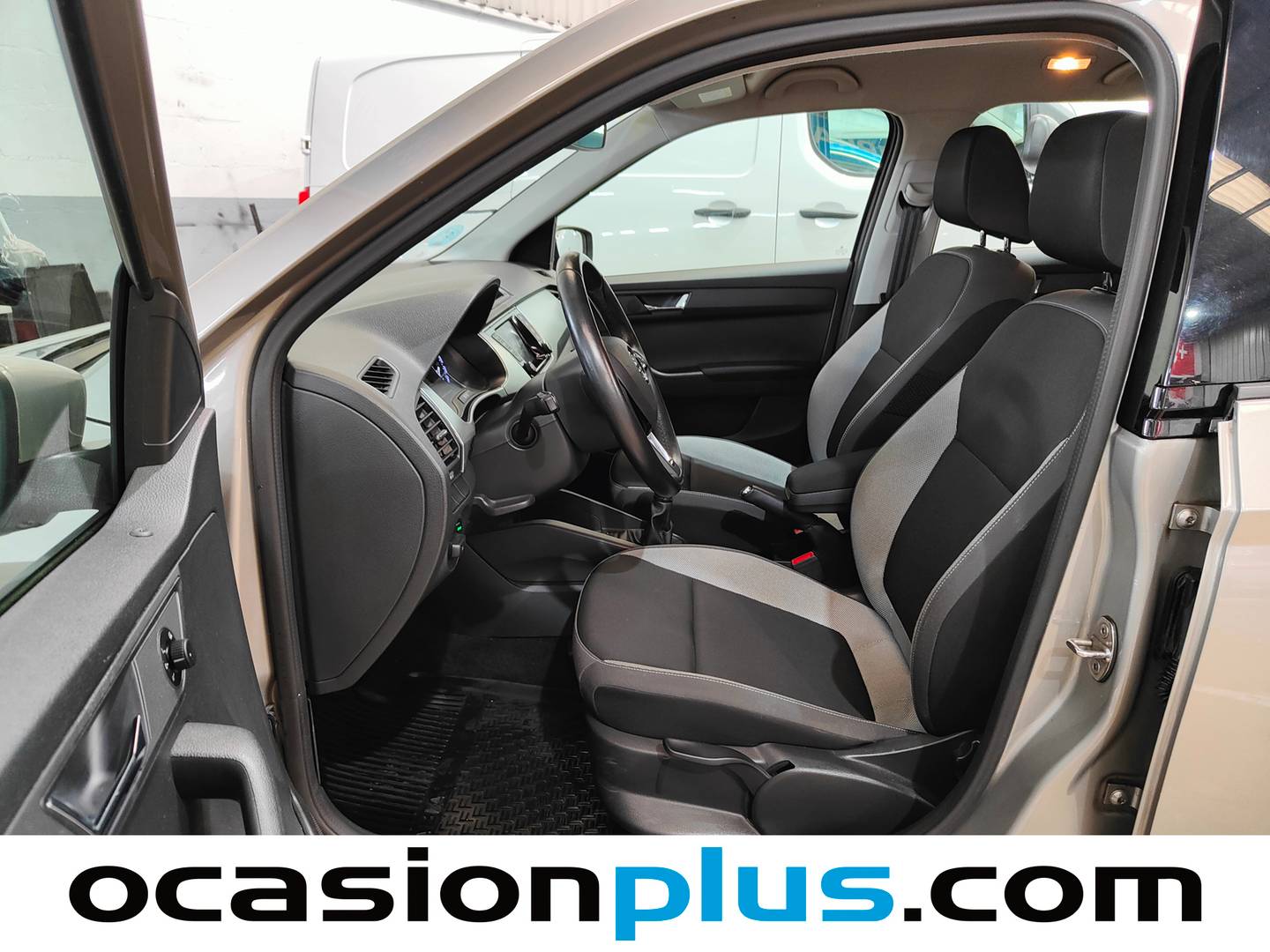 Foto asientos delanteros Skoda Fabia Skoda Fabia Combi Combi 1.0 MPI Like (75 CV)