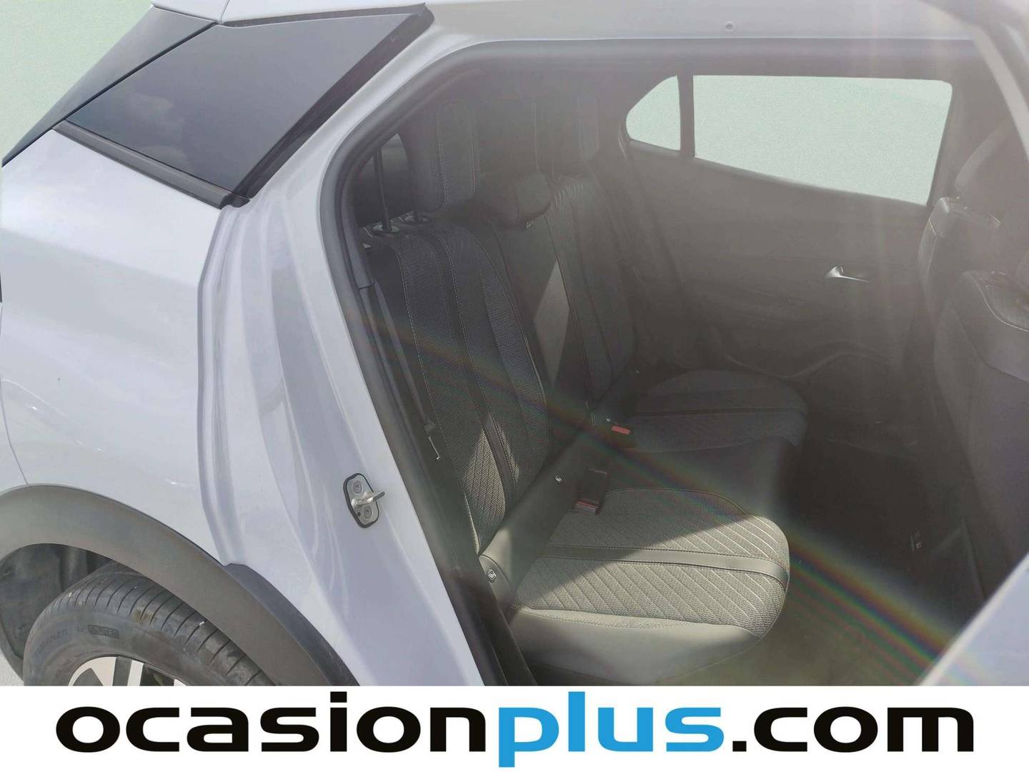 Peugeot 2008 Peugeot 2008 Allure Hybrid eDCS6 (145 CV) 2026