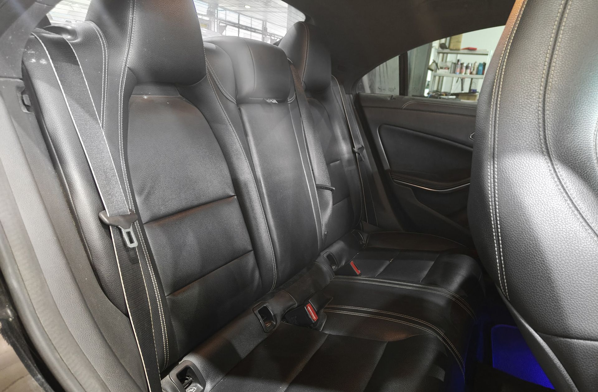 Mercedes-Benz CLA 180 Pack AMG - foto 16