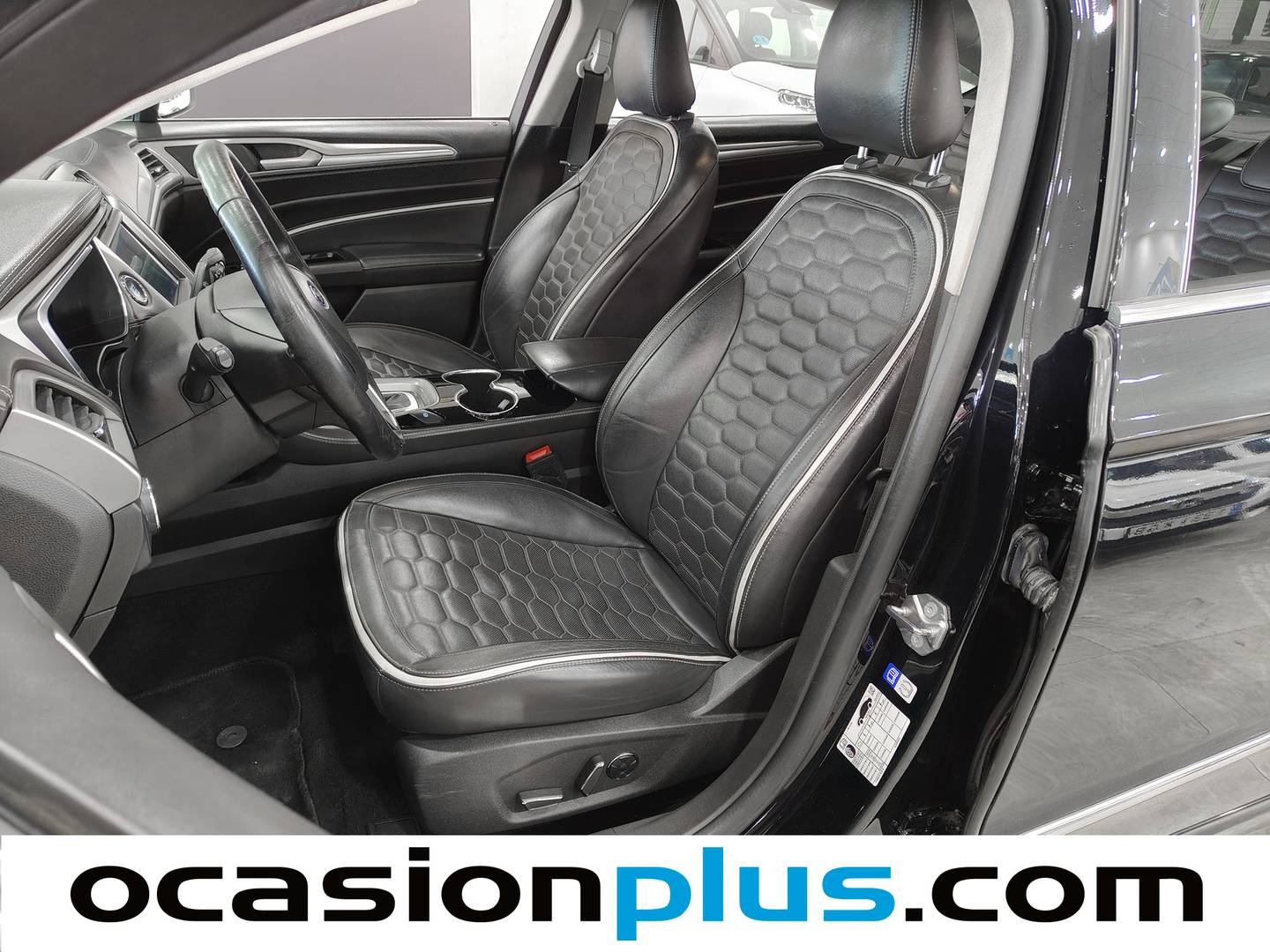 Foto asientos delanteros Ford Mondeo Ford Mondeo 2.0 Híbrido Sedan Vignale Hev Auto (187 CV)