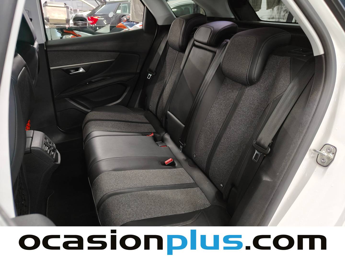 Foto asientos traseros Peugeot 3008 Peugeot 3008 BlueHDI 130 S&S Allure (130 CV)