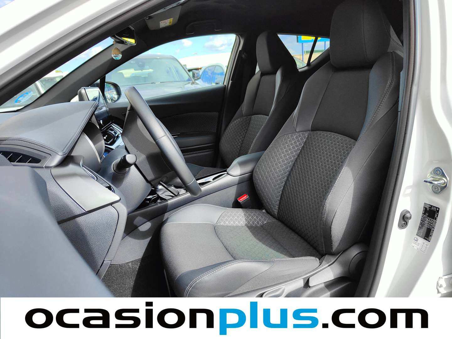 Foto asientos delanteros Toyota C-HR Toyota C-HR 180H Advance (184 CV)