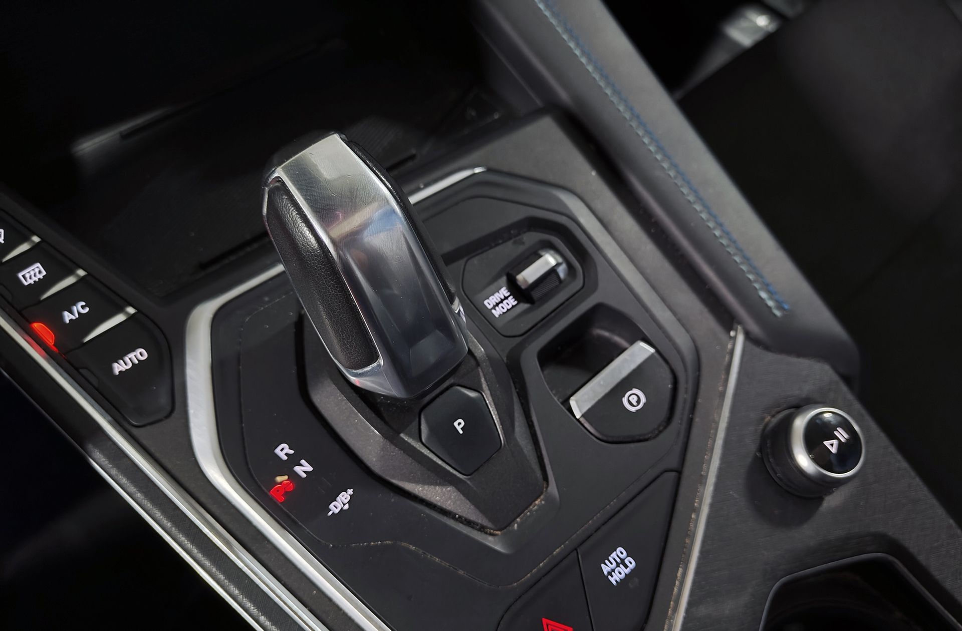 Lynk & Co 01 1.5 PHEV - foto 5