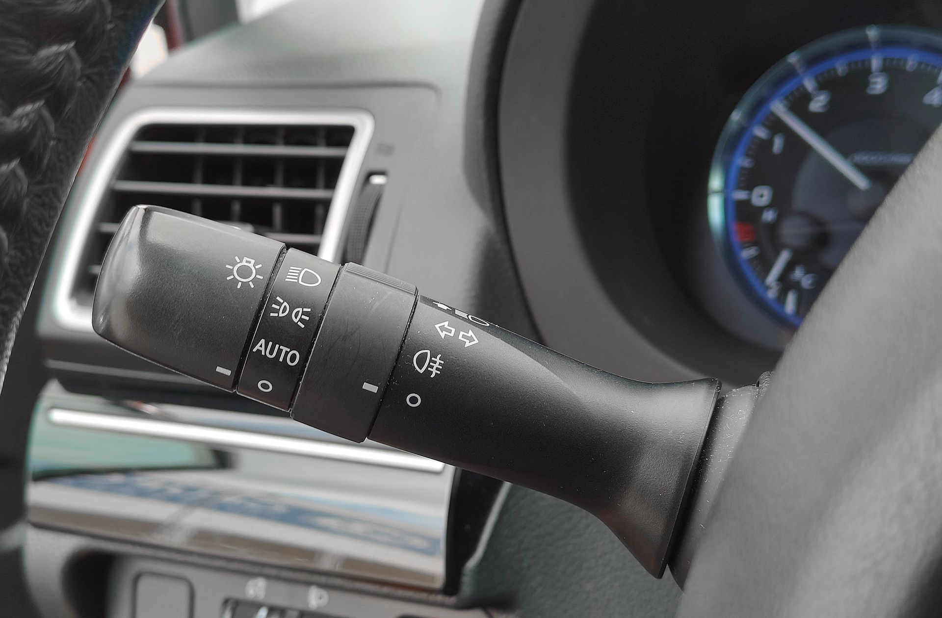 Subaru Levorg 1.6GT Sport 4WD CVT - foto 23