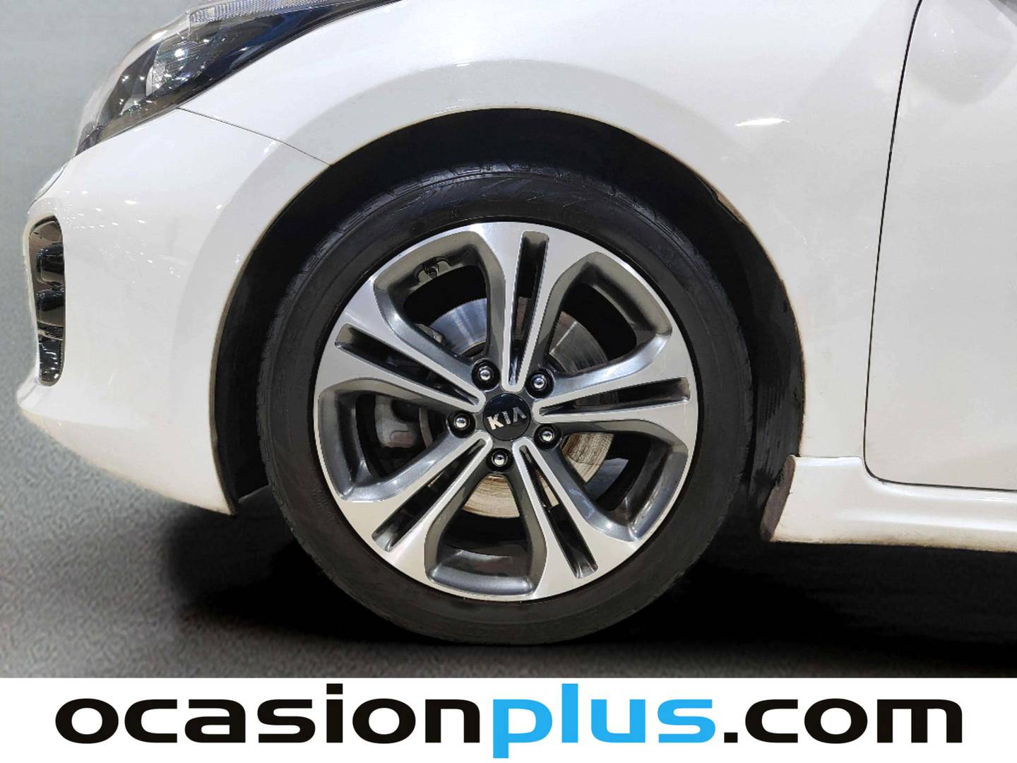 KIA Ceed Kia Ceed 1.6 CRDi VGT GT Line (136 CV) seminuevo