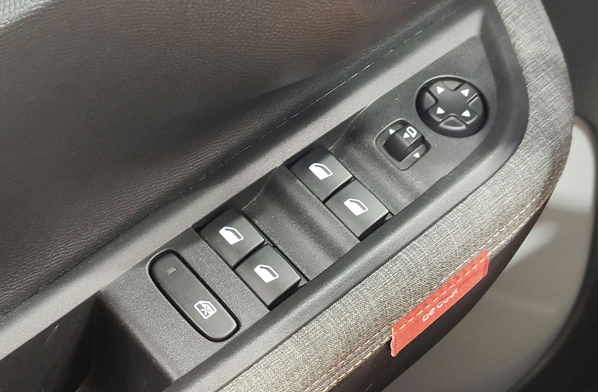 Citroën C3 Aircross Hybrid 145 Plus e-DCS6 - foto 33