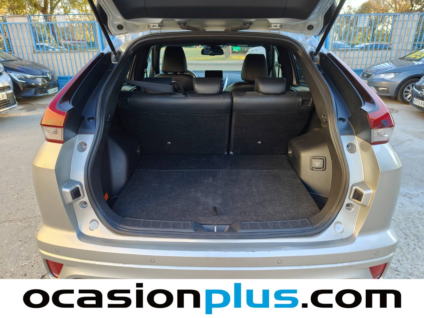 Foto Mitsubishi Eclipse Cross Mitsubishi Eclipse Cross 2.4 PHEV Kaiteki 4WD Auto (188 CV)