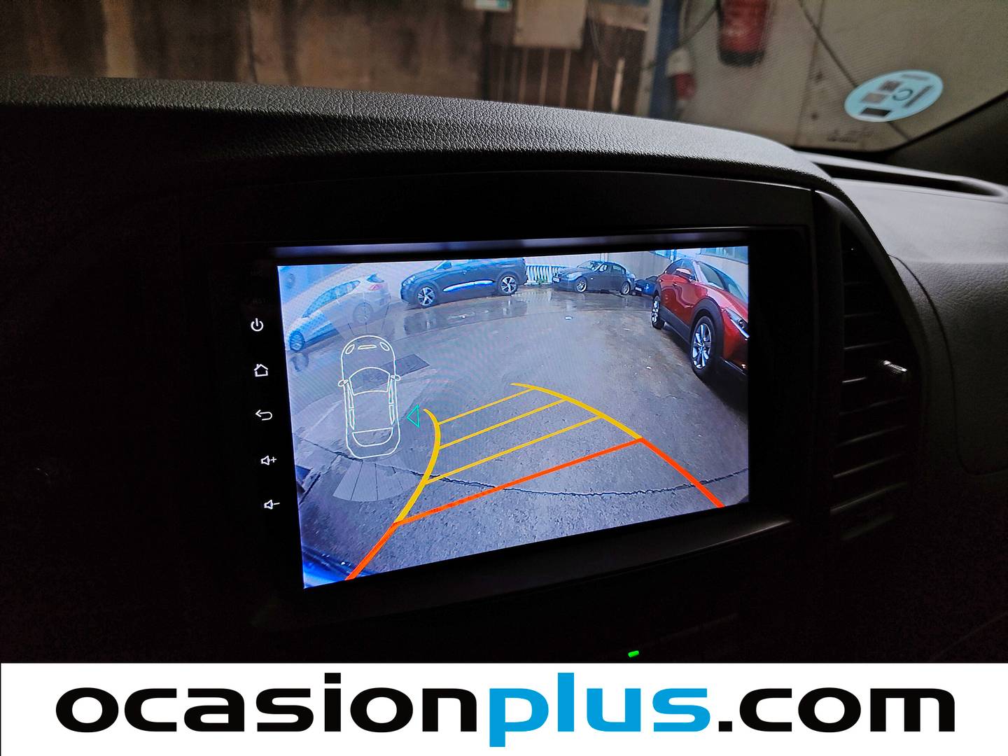 Equipamiento del Mercedes Vito Mercedes-Benz Vito 114 CDI Tourer Pro Larga (136 CV) 9 Plazas