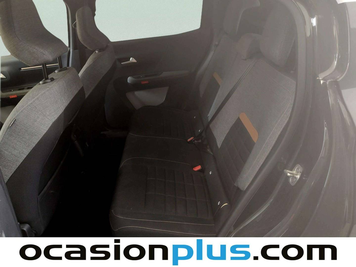 Foto asientos traseros Citroën C3 Aircross Citroën C3 Aircross Hybrid 145 Plus e-DCS6 (145 CV)