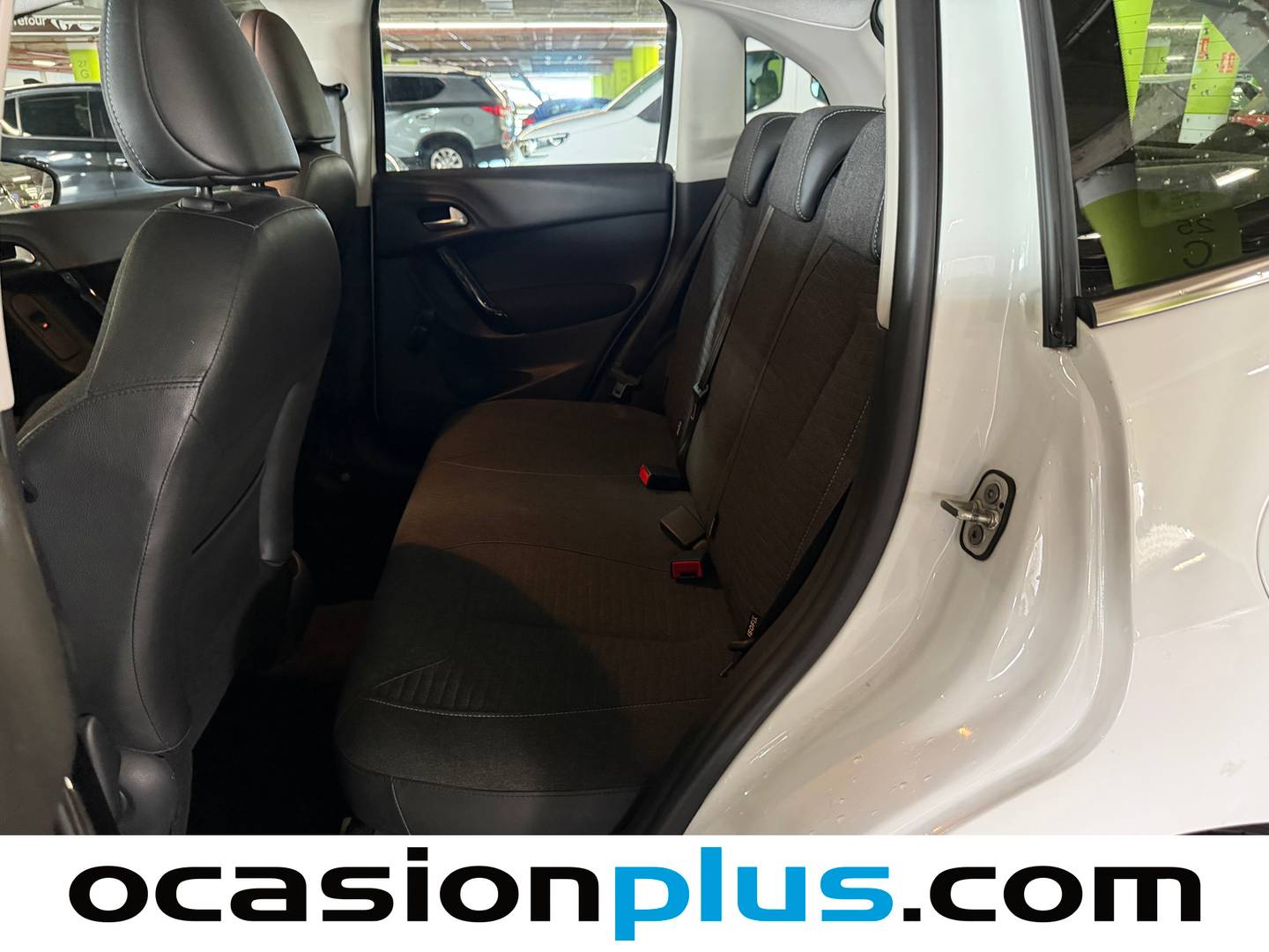 Foto asientos traseros Citroën C3 Citroën C3 BlueHDi 75 Live Edition  (75 CV)