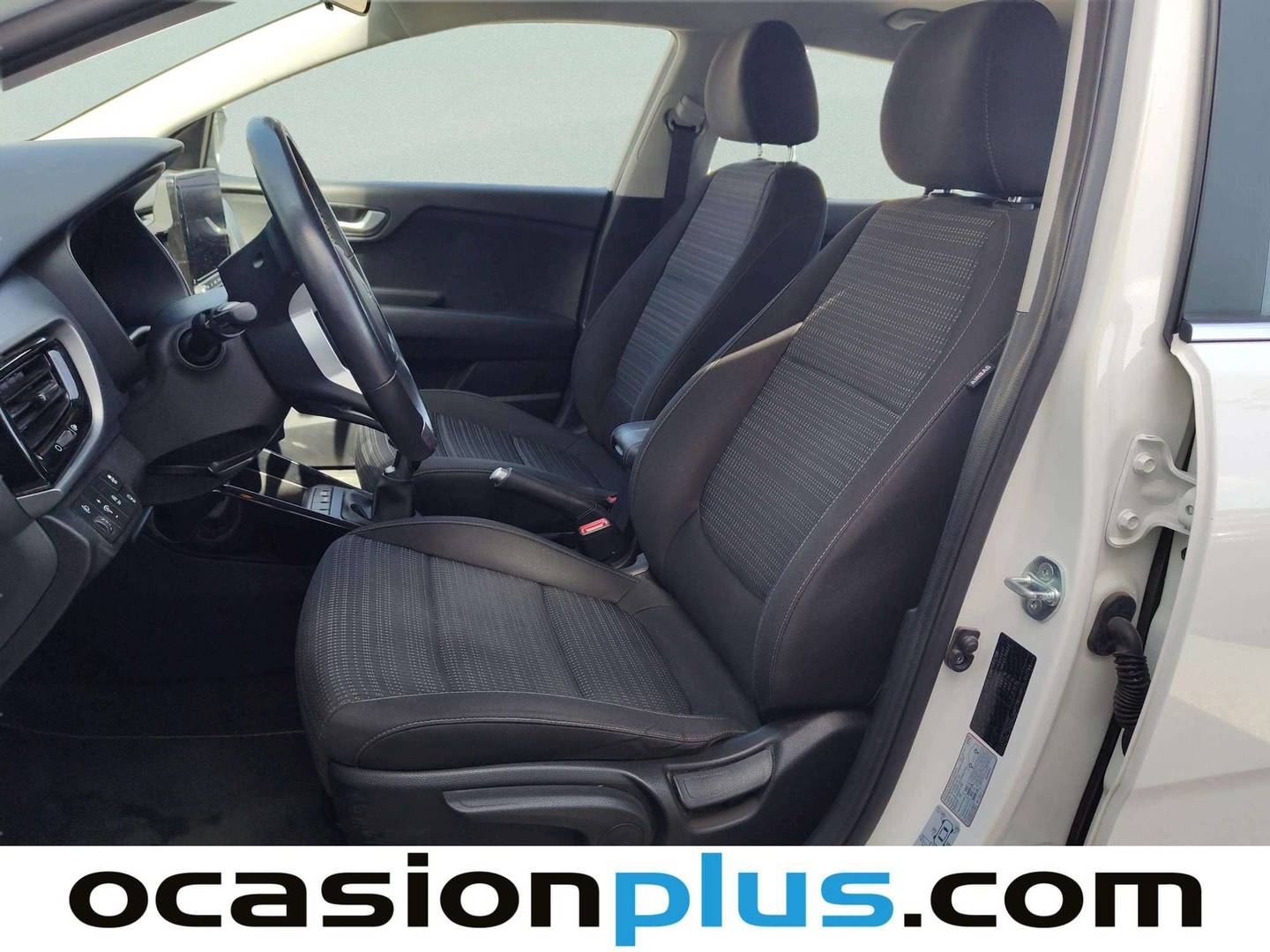 Foto asientos delanteros KIA Stonic KIA Stonic 1.0 T-GDi MHEV Drive iMT (100 CV)