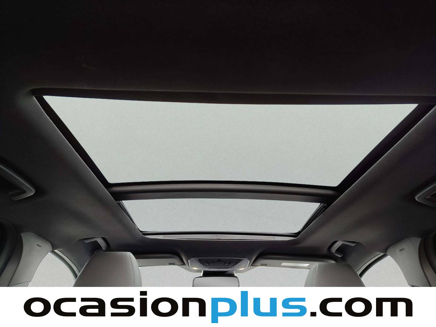 Extras y acabados del Ford Kuga Ford Kuga 2.0 TDCI S&S ST-Line 4x4 (150 CV)