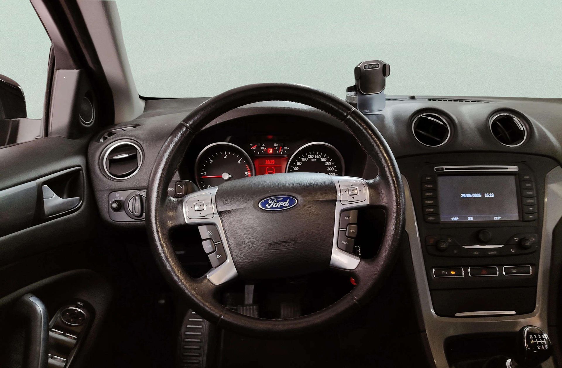 Ford Mondeo 2.0 TDCi Limited Edition - foto 16
