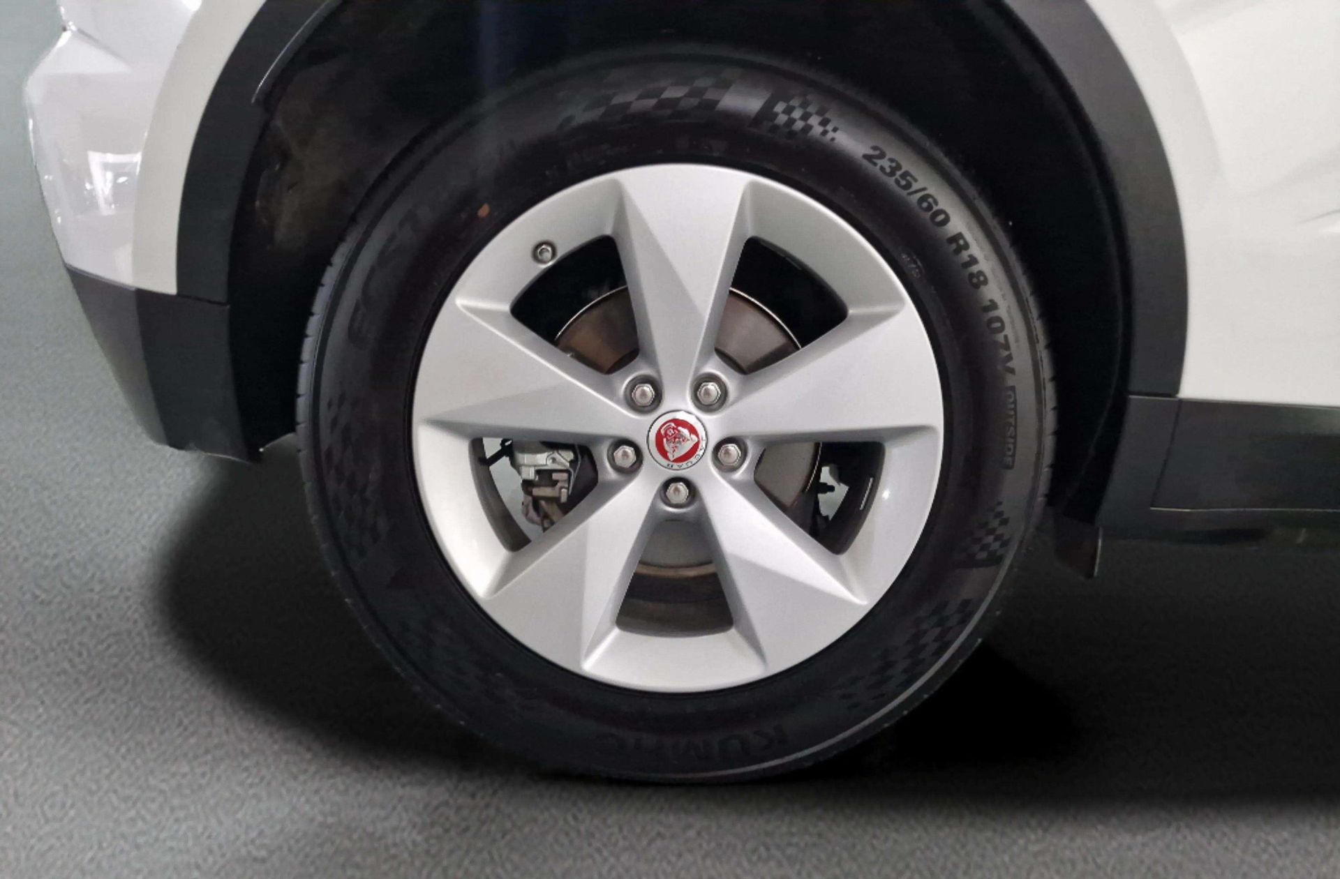 Jaguar E-Pace 2.0D 4WD - foto 37