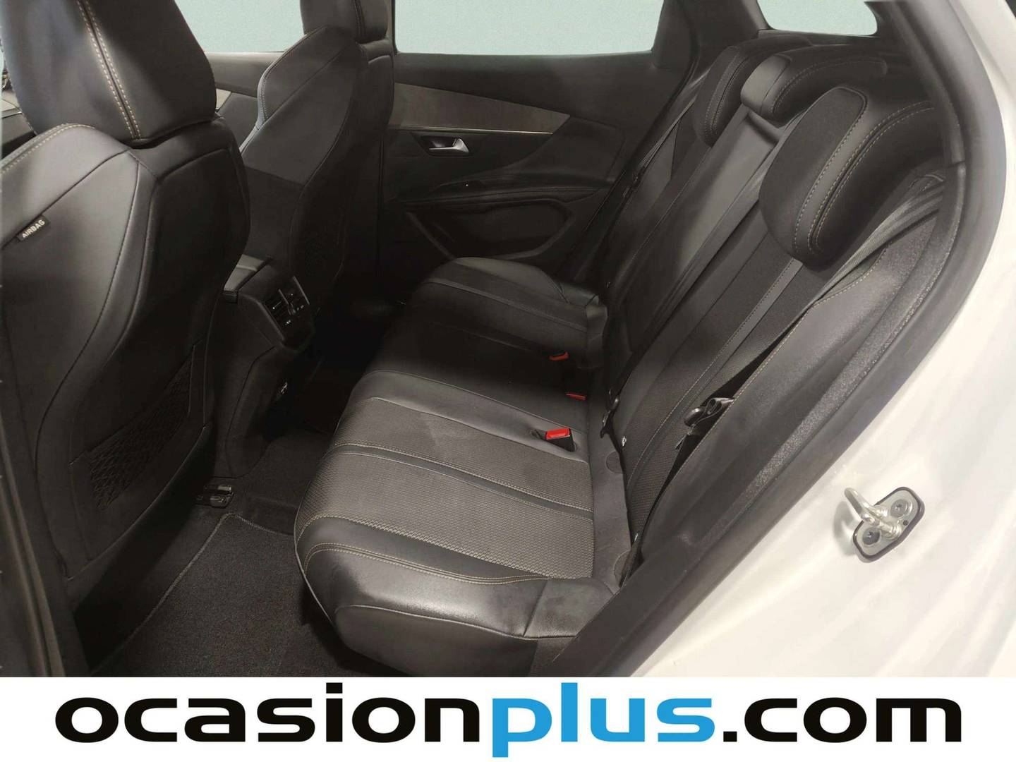 Foto Peugeot 3008 Peugeot 3008 PureTech 130 S&S GT EAT8 (130 CV)