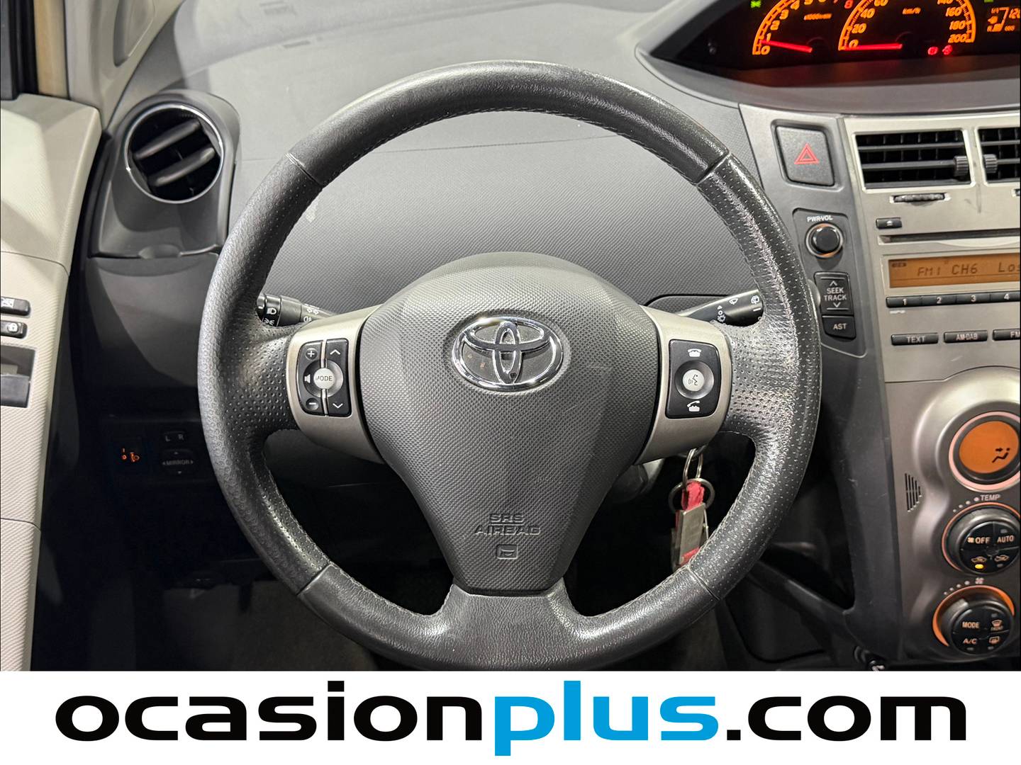 Extras y acabados del Toyota Yaris Toyota Yaris 1.3 VVT-I TS  (101 CV)