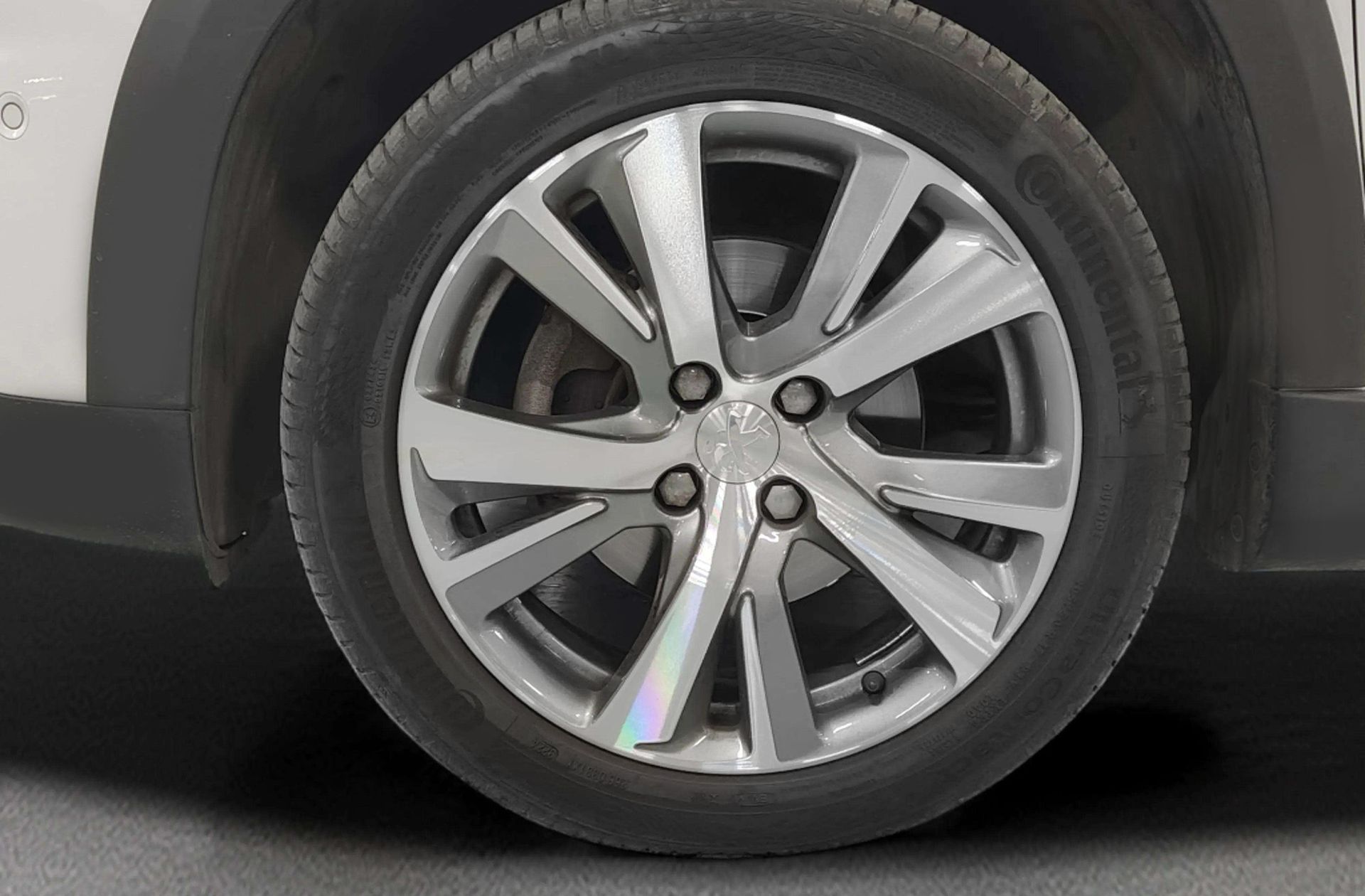 Peugeot 2008 BlueHDi 120 Allure - foto 35