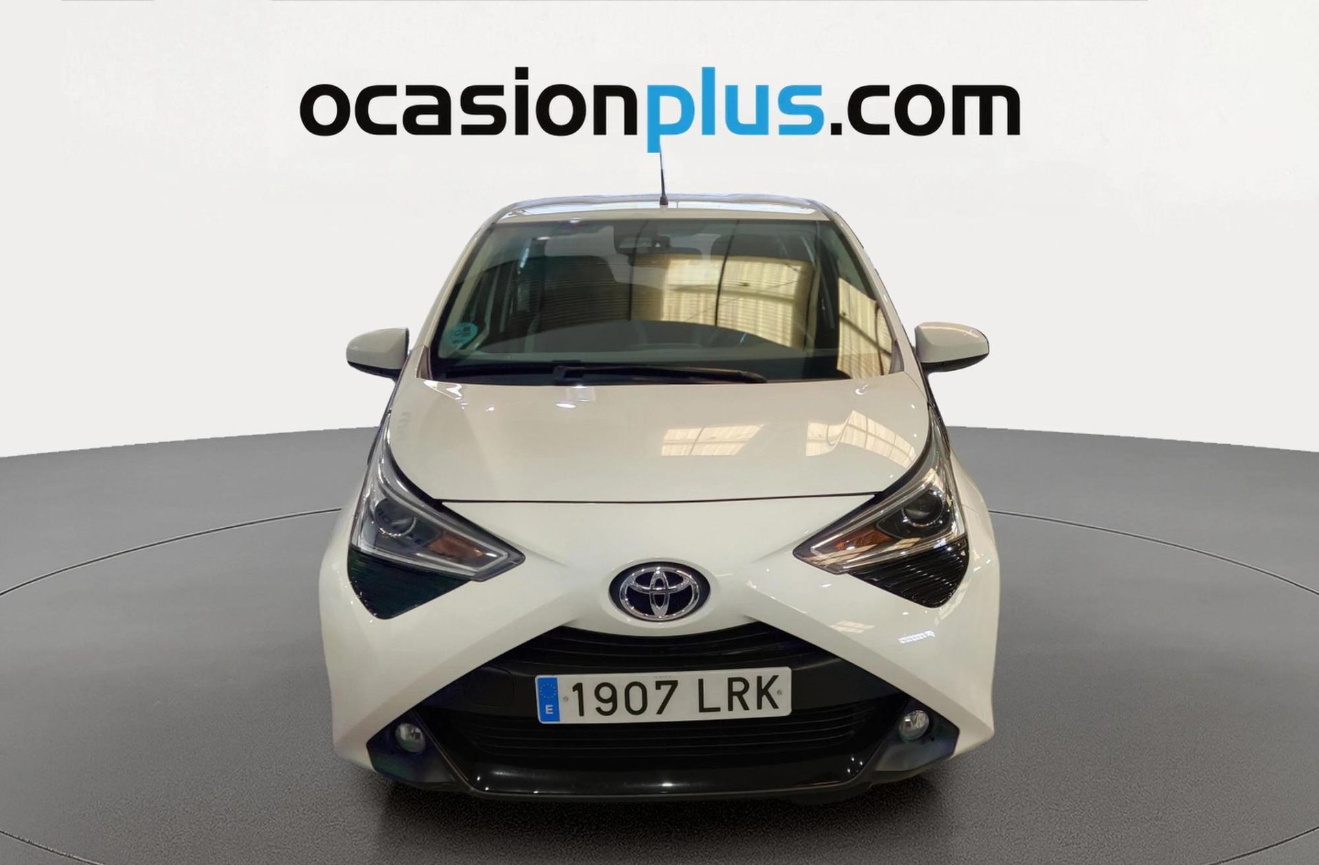 Toyota Aygo 1.0 70 x-play - foto 12