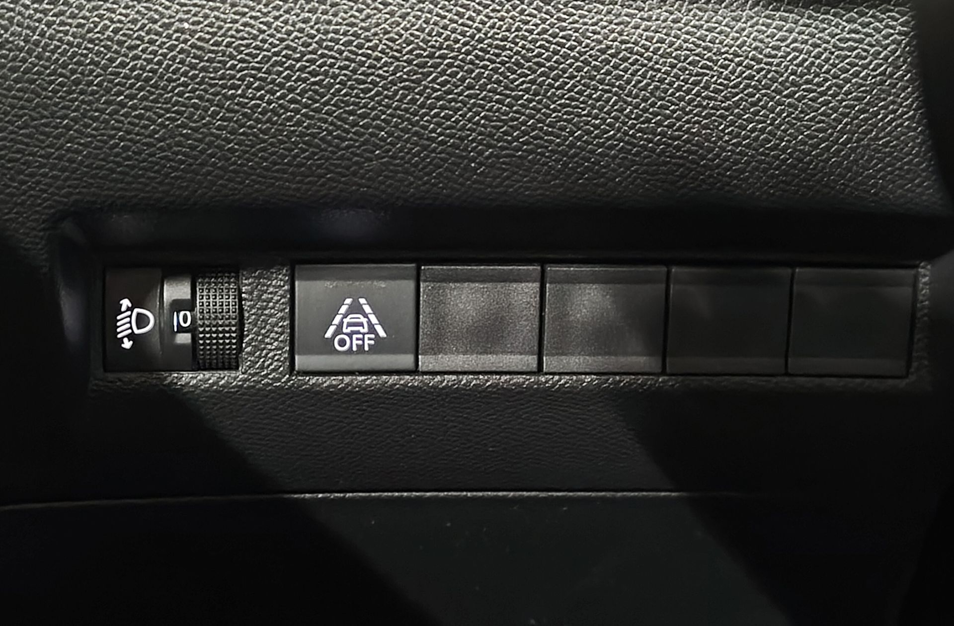 Peugeot 208 BlueHDi 100 Allure Pack - foto 10