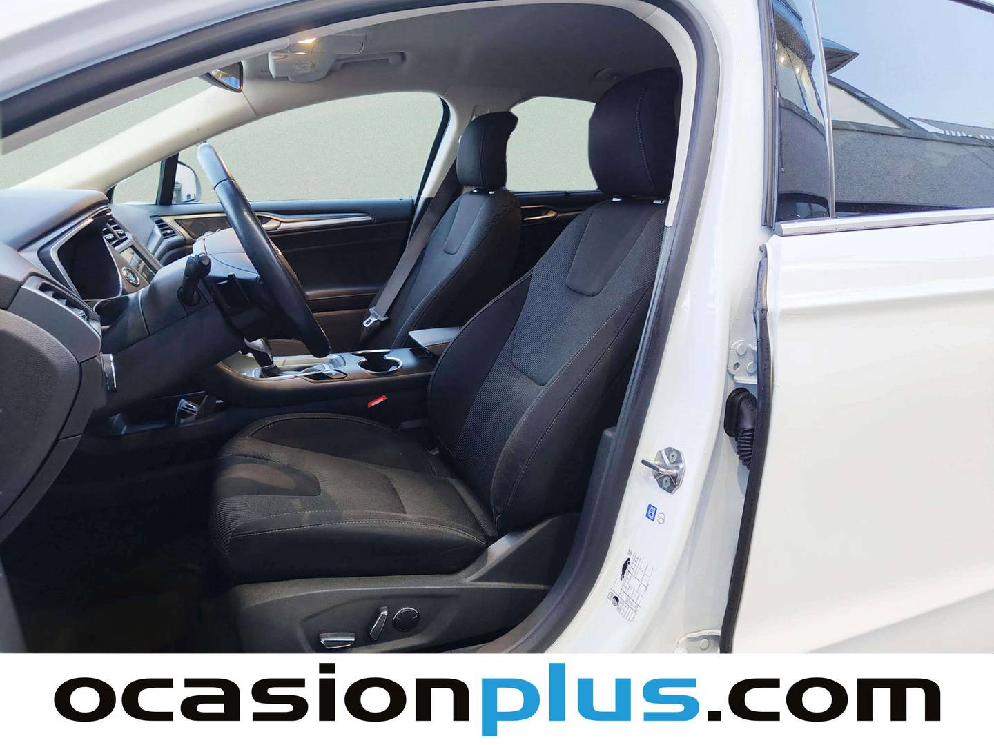 Foto asientos delanteros Ford Mondeo Ford Mondeo 1.5 EcoBoost Titanium Powershift (160 CV)