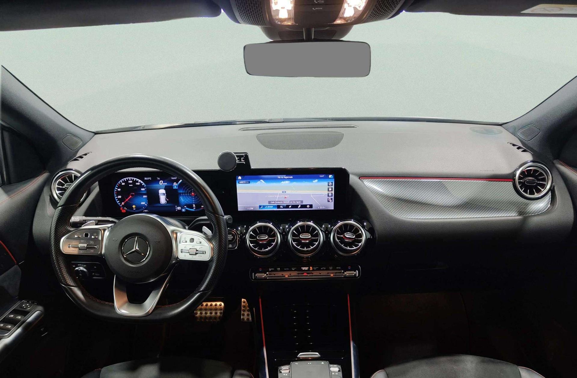 Mercedes-Benz GLA 200 d Pack AMG - foto 6