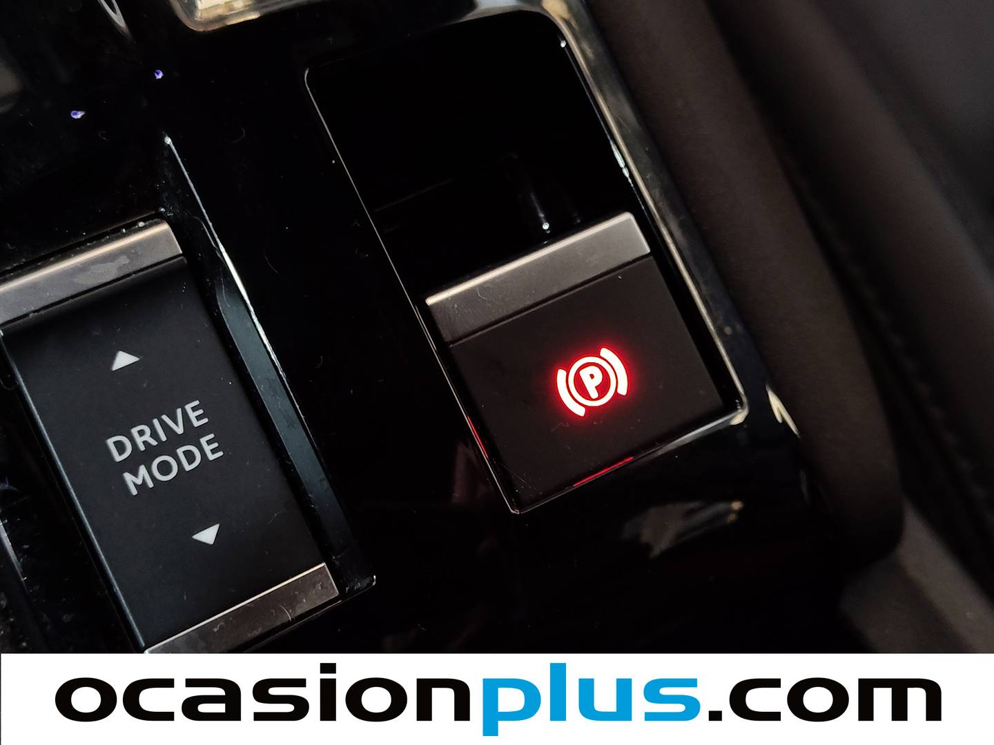 Foto Alfa Romeo Junior Alfa Romeo Junior 1.2 Ibrida Speciale Auto (136 CV)