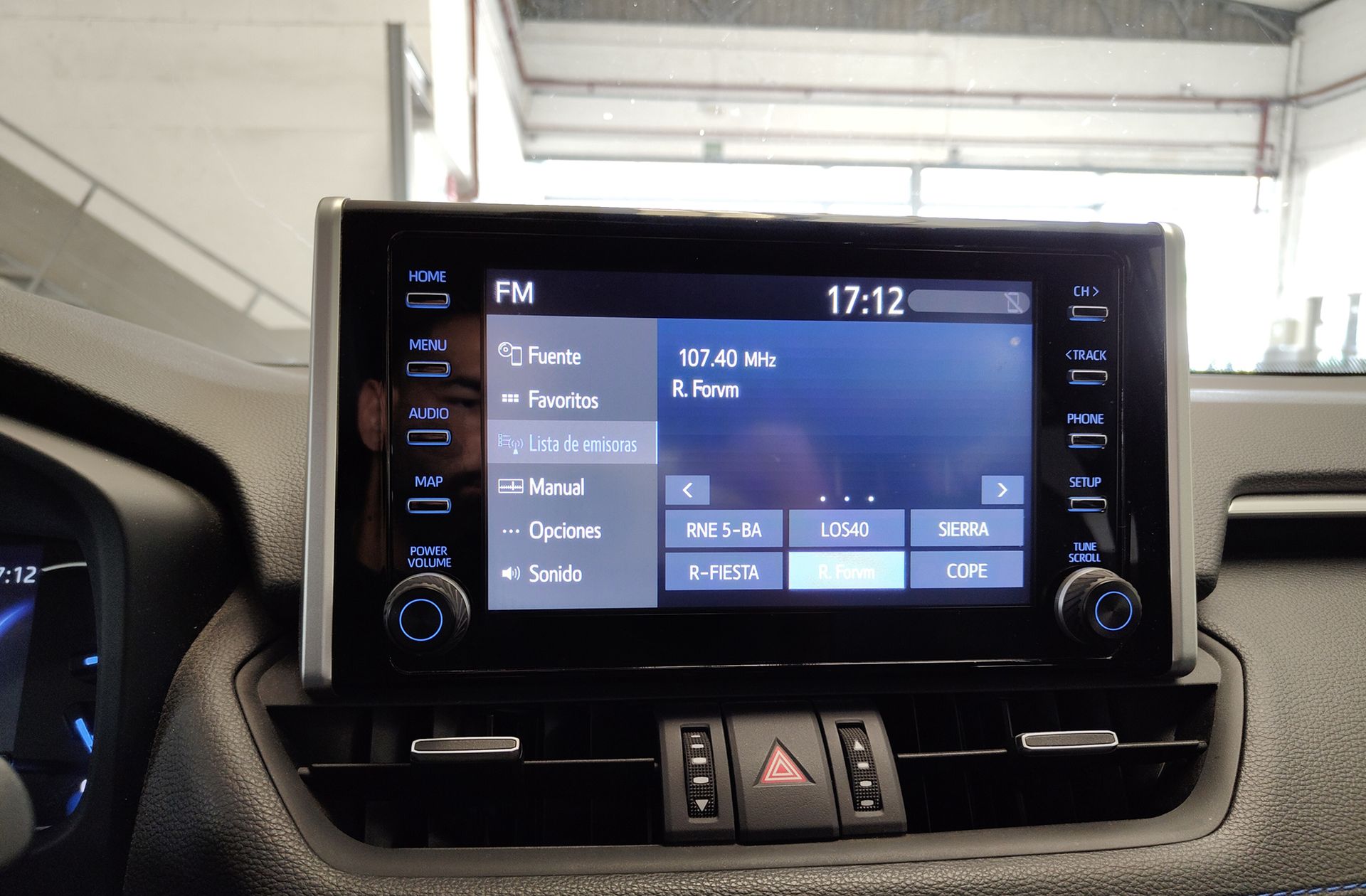 Toyota RAV4 2.5l hybrid Style - foto 29