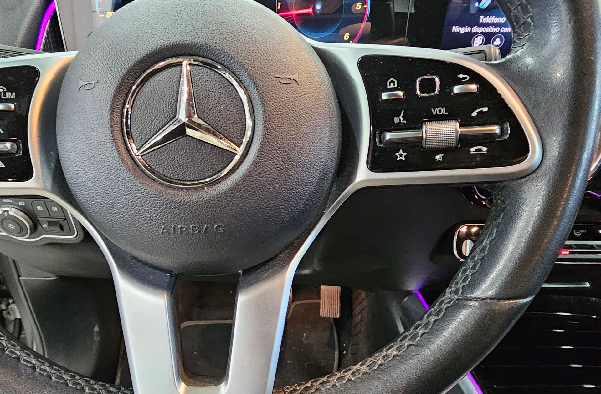 Mercedes-Benz GLB 200 d - foto 33